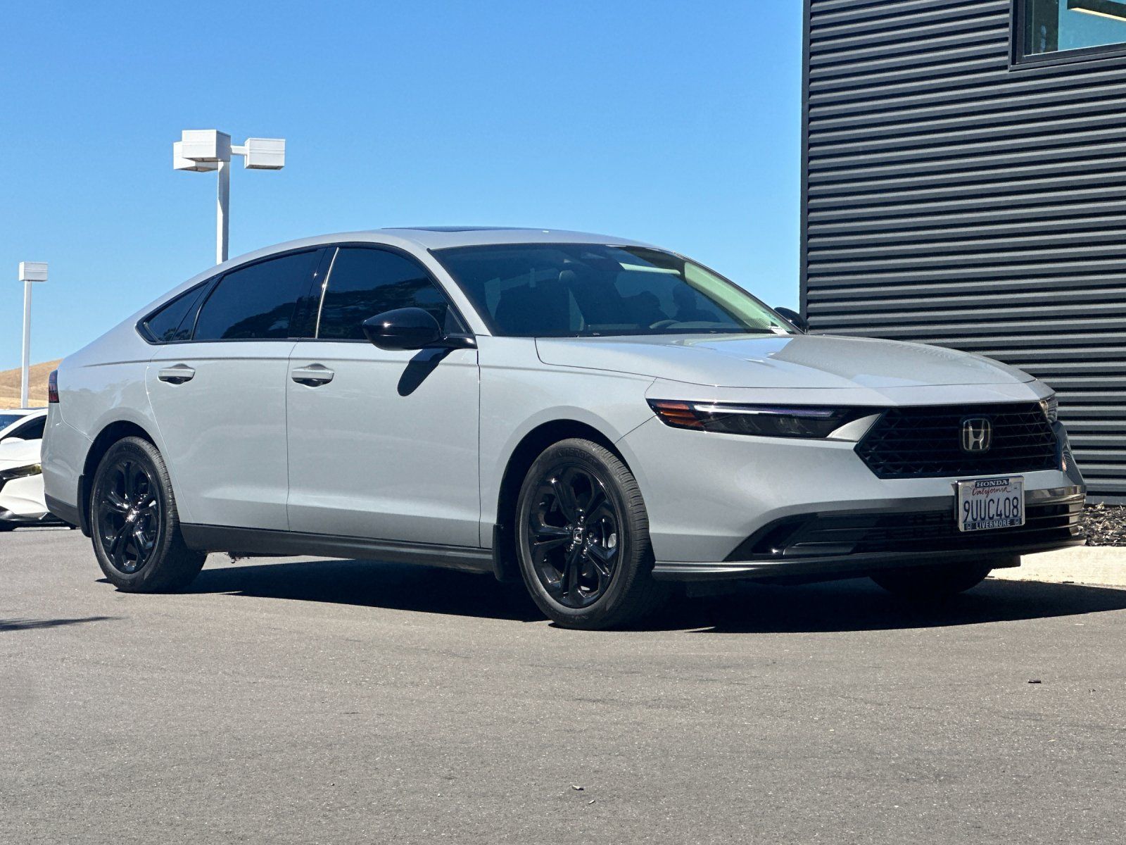 2025 Honda Accord SE — full photo 8 of 26