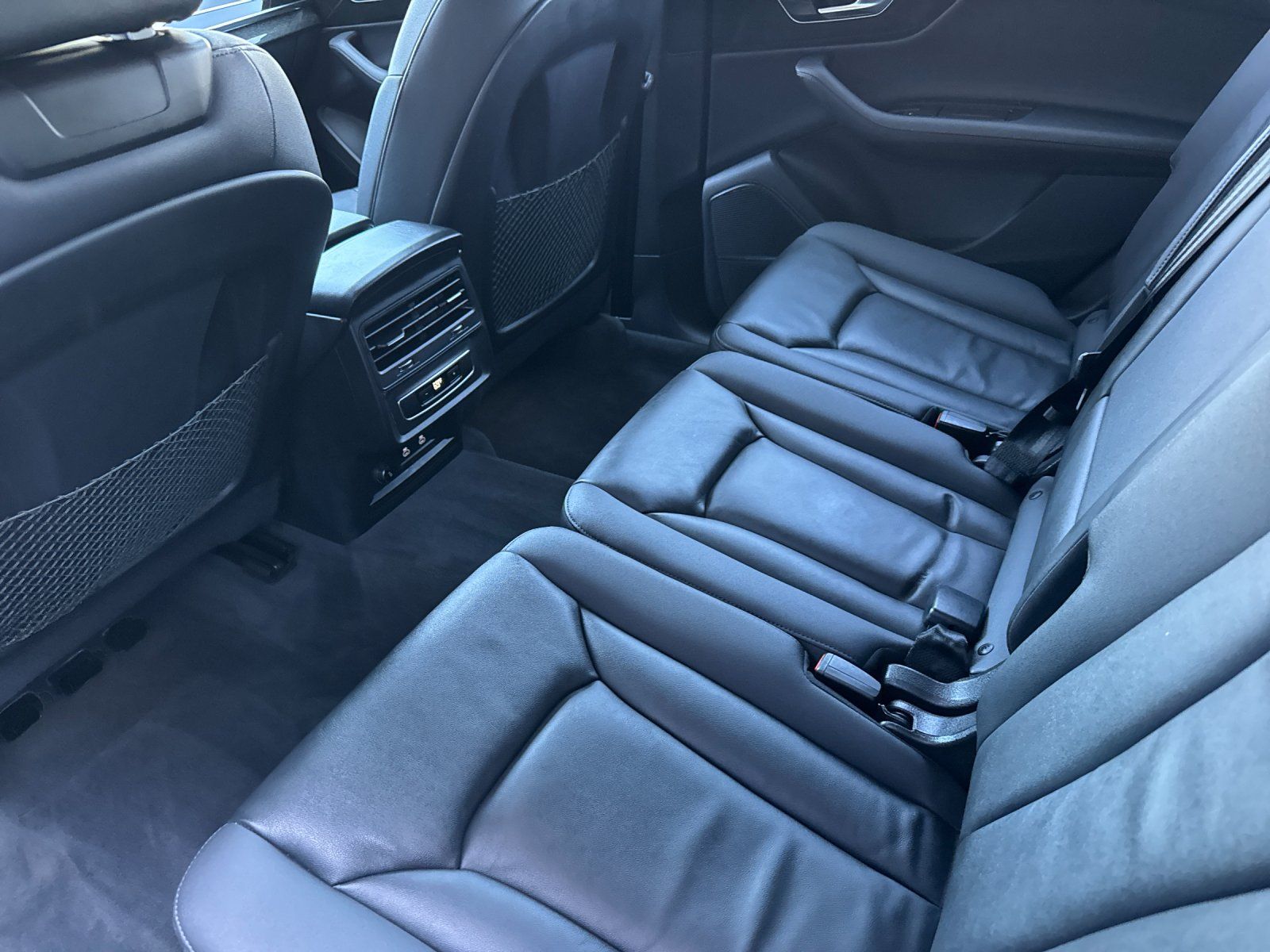 2023 Audi Q7 45 Premium Plus — full photo 12 of 29
