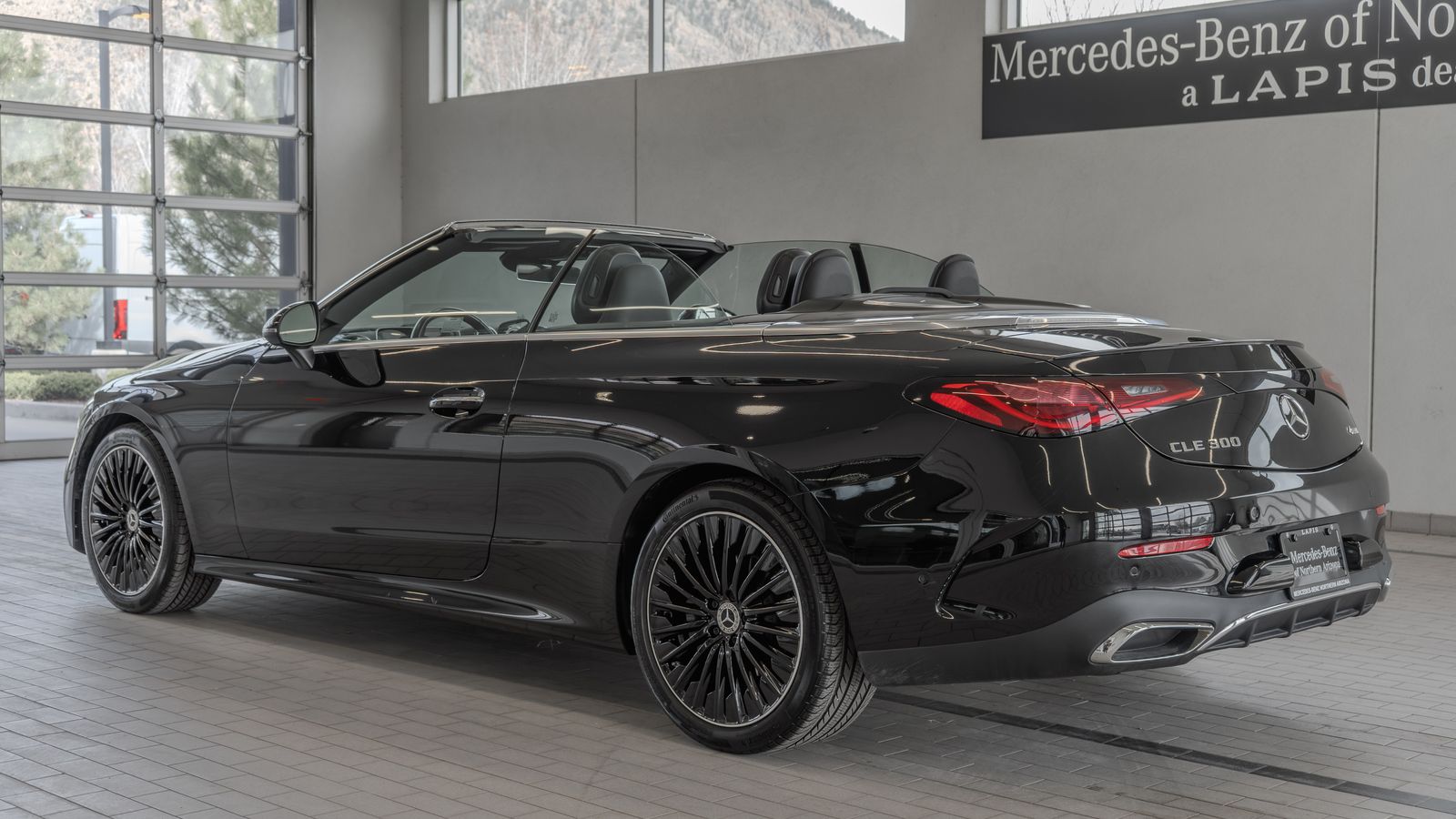 2025 Mercedes-Benz CLE CLE 300 — full photo 12 of 37