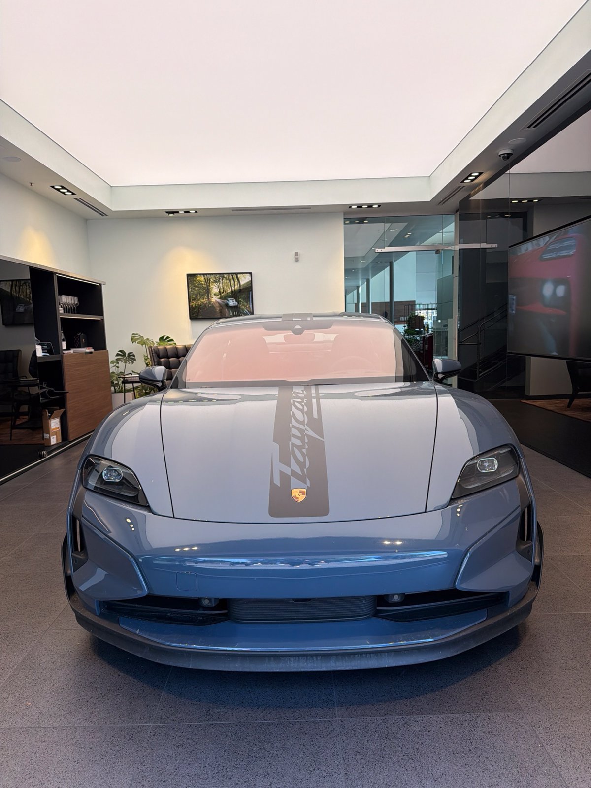 2025 Porsche Taycan Turbo GT w/Weissach Package — foto 1 de 8