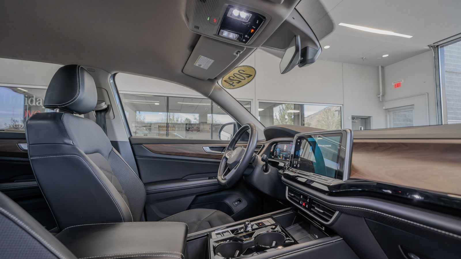 2024 Volkswagen Atlas 2.0T SE w/Technology — foto completa 17 de 35