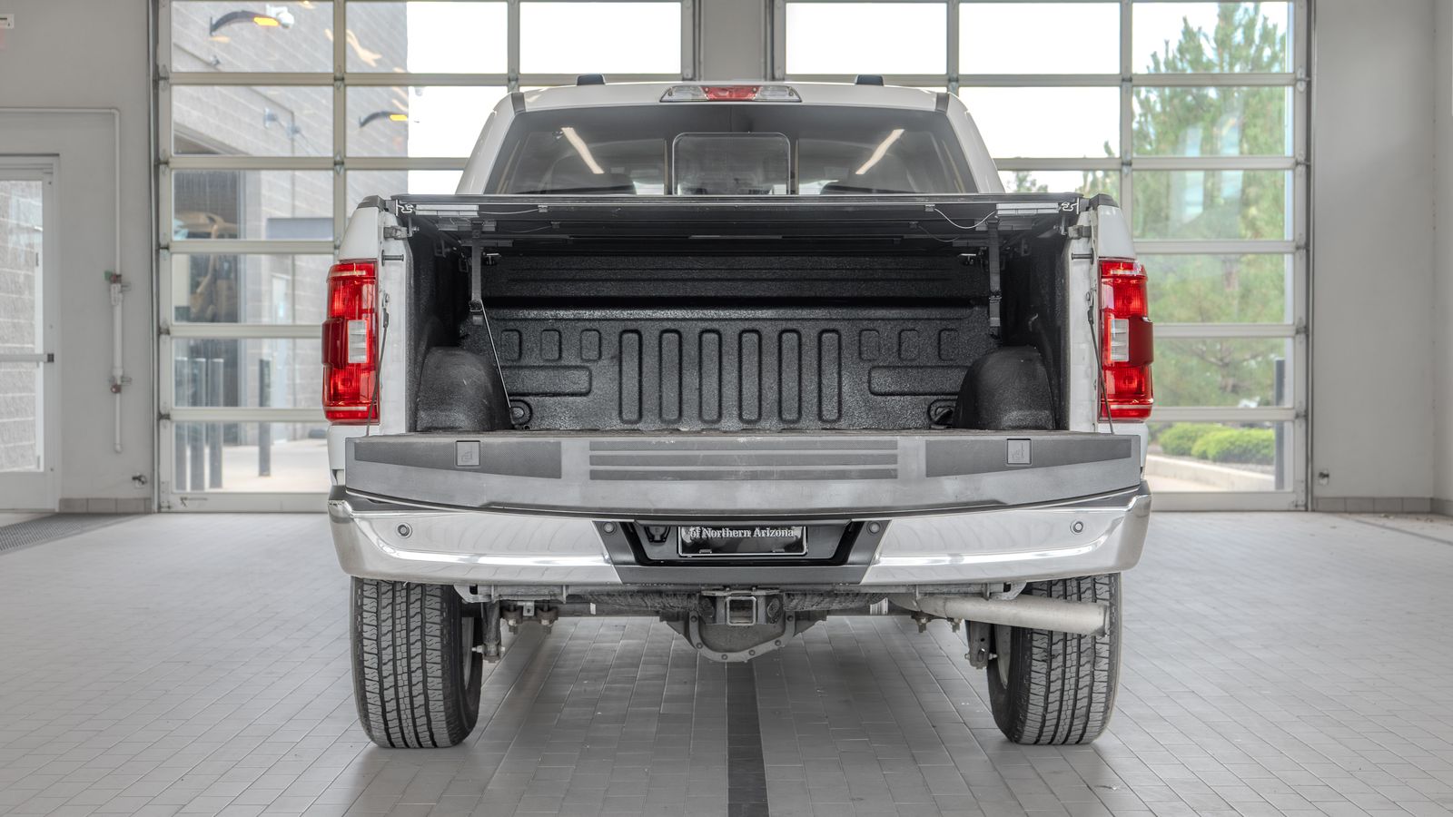 2021 Ford F-150 XLT — foto completa 16 de 35