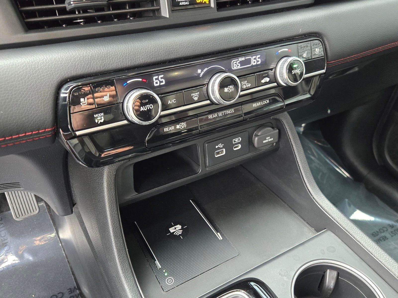 2025 Honda Pilot Black Edition — full photo 23 of 28