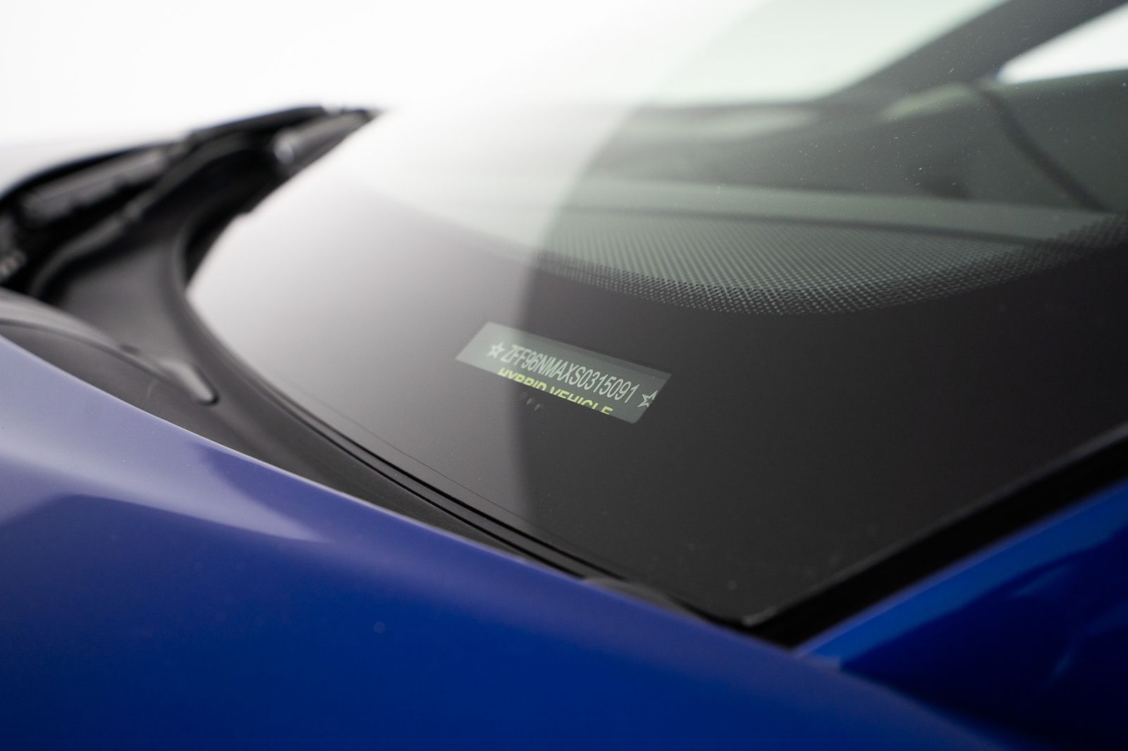 2025 Ferrari SF90 Spider — full photo 13 of 67