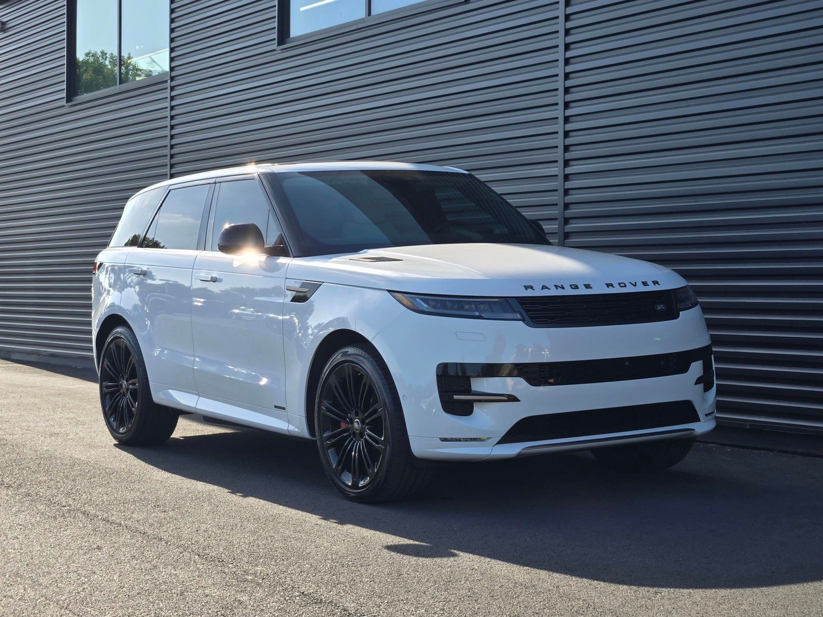 2024 Land Rover Range Rover Sport Plug-in Hybrid Autobiography — full photo 8 of 45