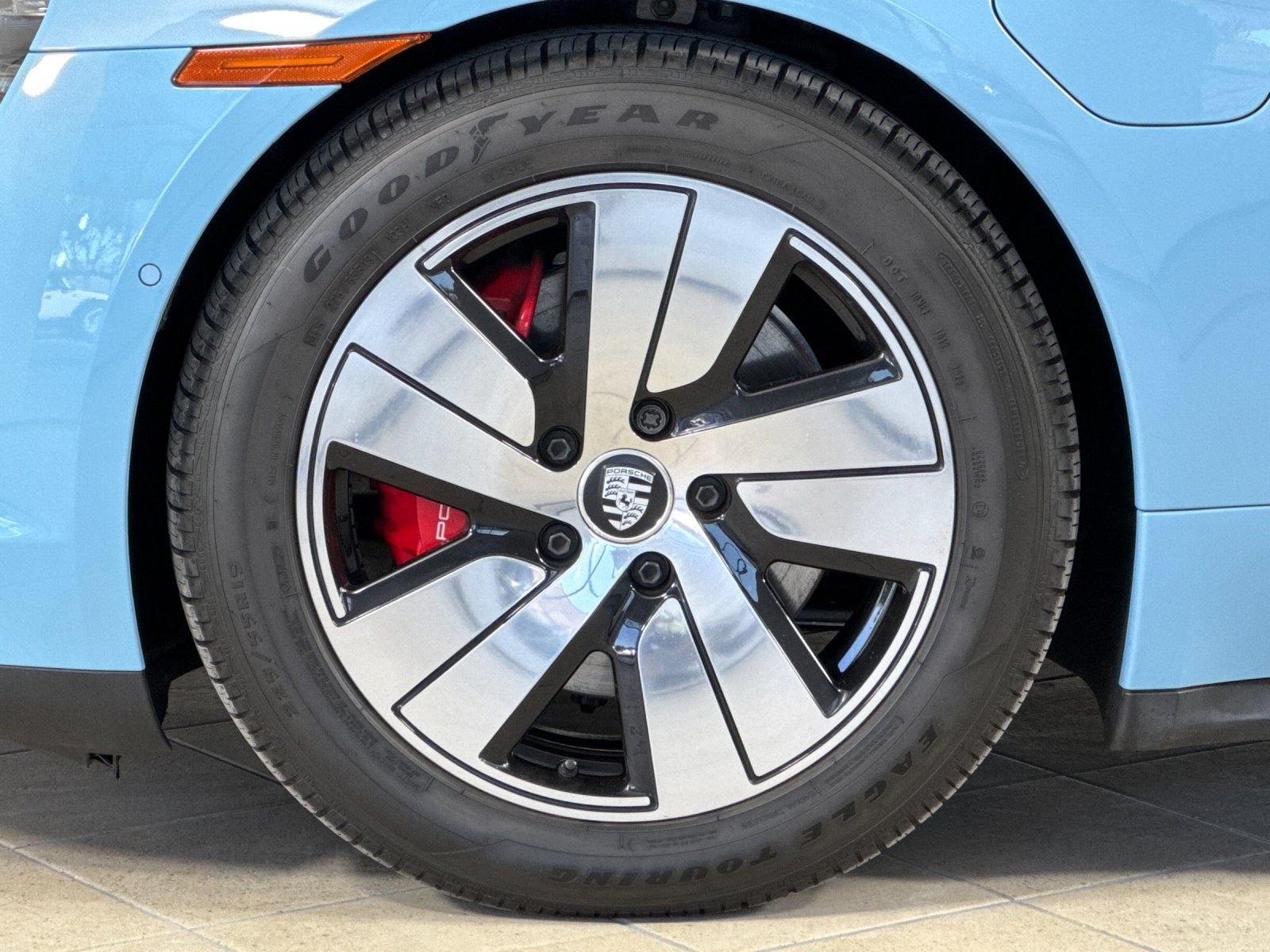 2024 Porsche Taycan 4S — full photo 27 of 29