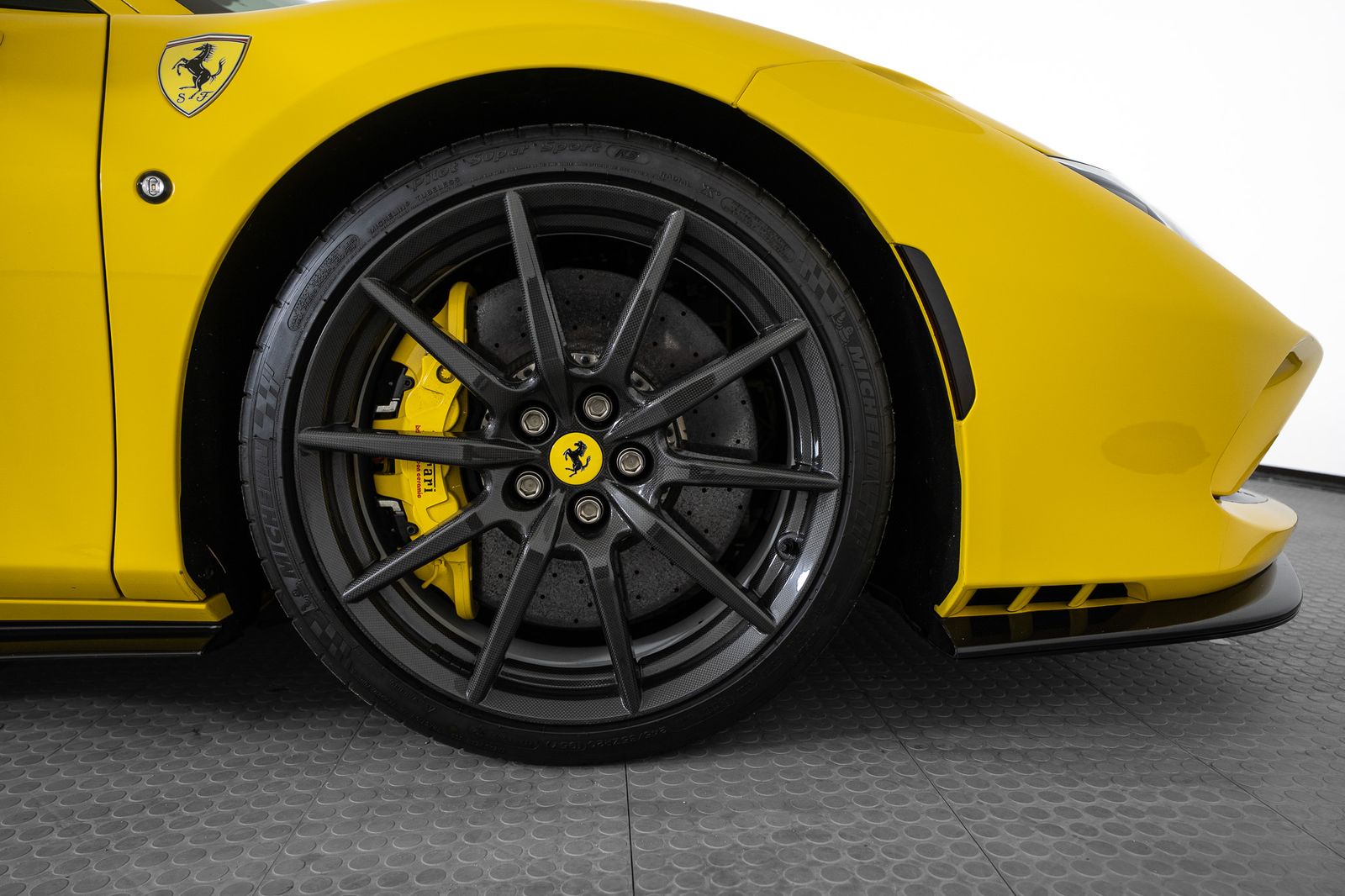2022 Ferrari F8 Tributo — foto completa 37 de 45