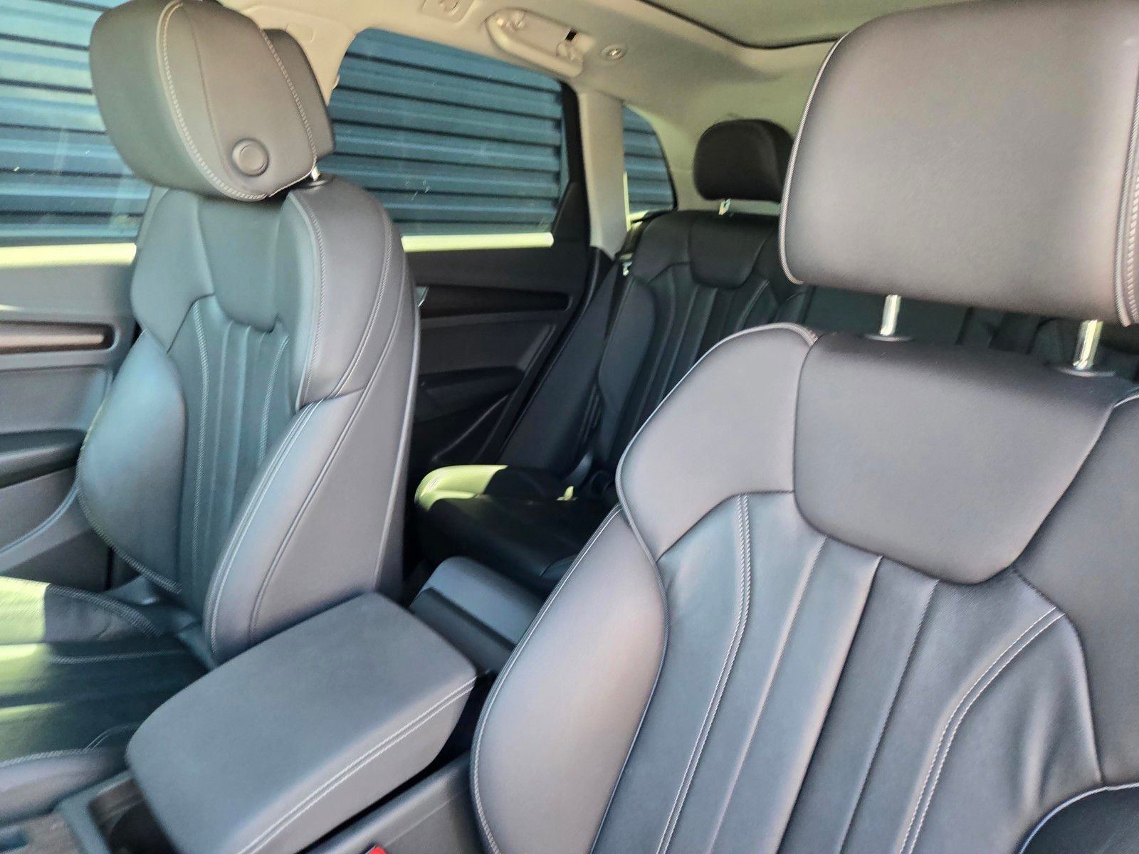 2023 Audi Q5 e 55 Premium — foto completa 27 de 45