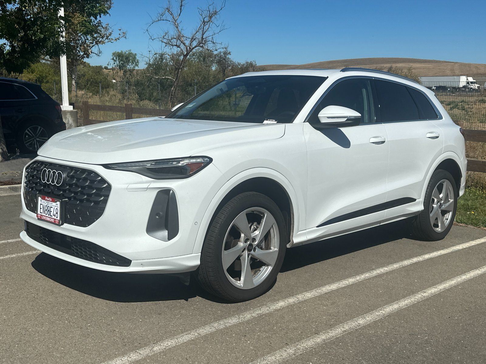 2025 Audi Q5 2.0T Premium Plus — foto completa 2 de 3