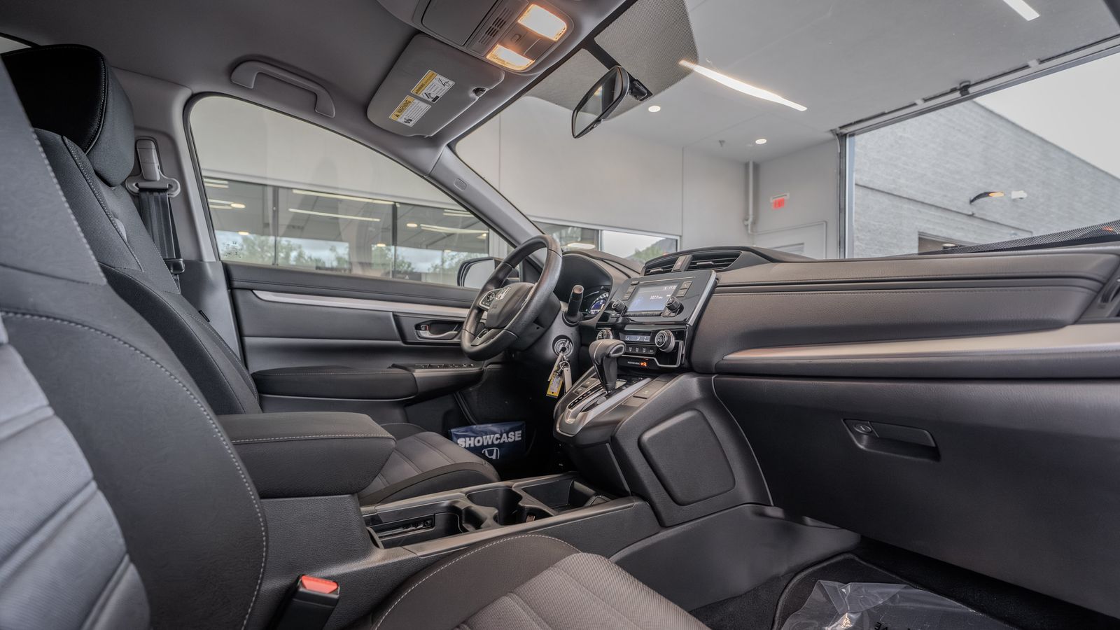 2019 Honda CR-V LX — full photo 17 of 33
