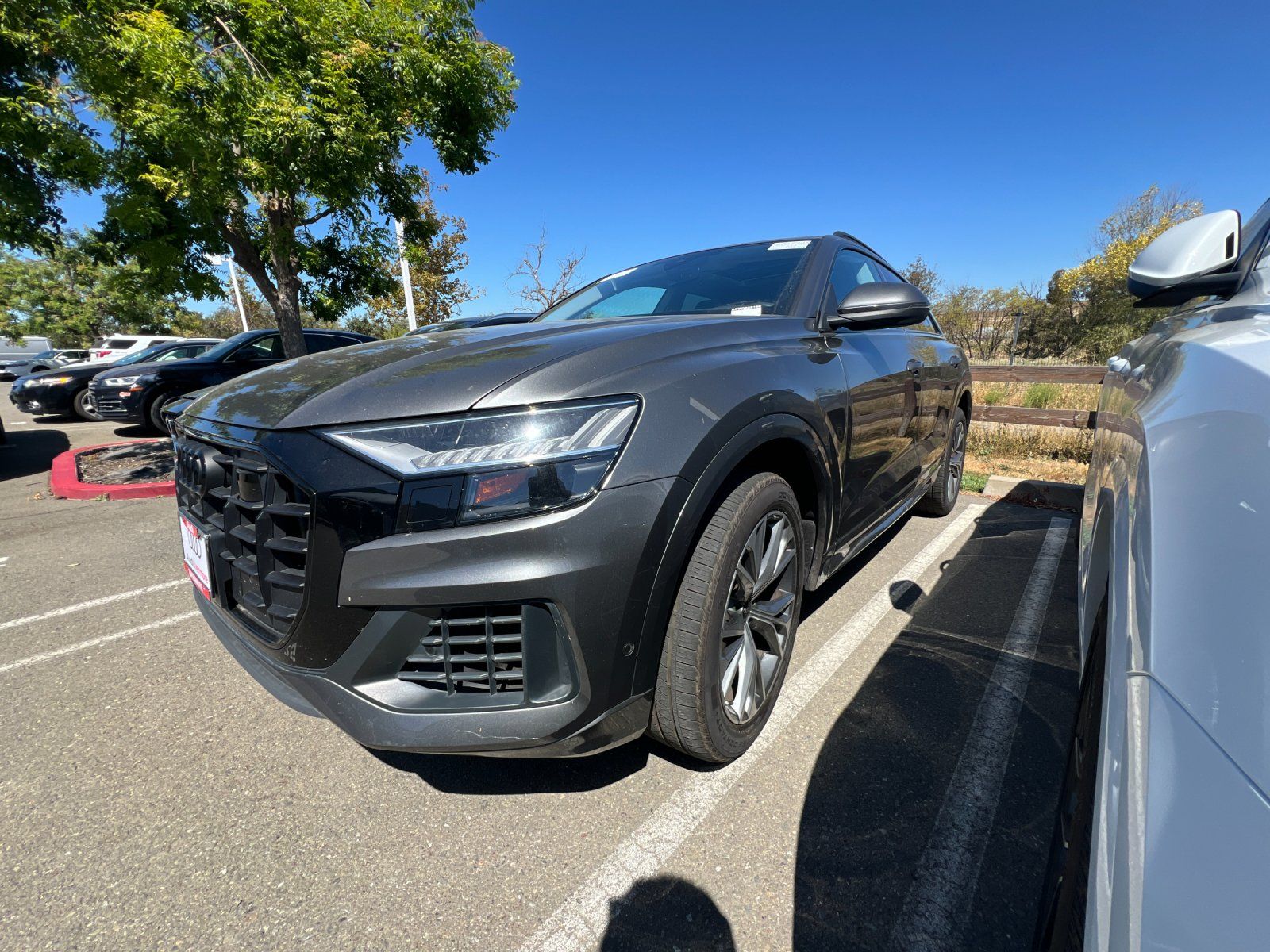 2023 Audi Q8 55 Premium — foto completa 2 de 3
