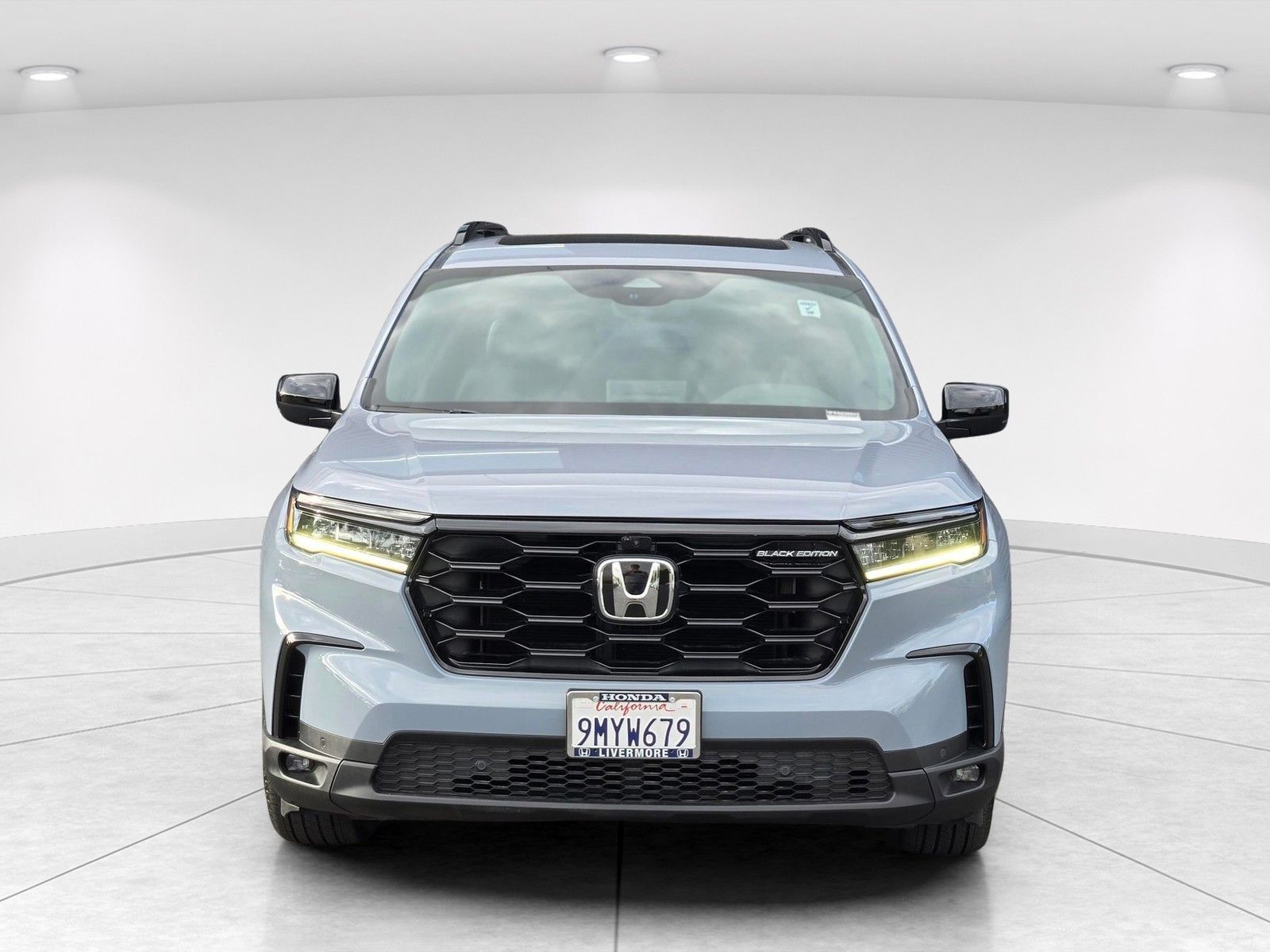2025 Honda Pilot Black Edition — full photo 3 of 28