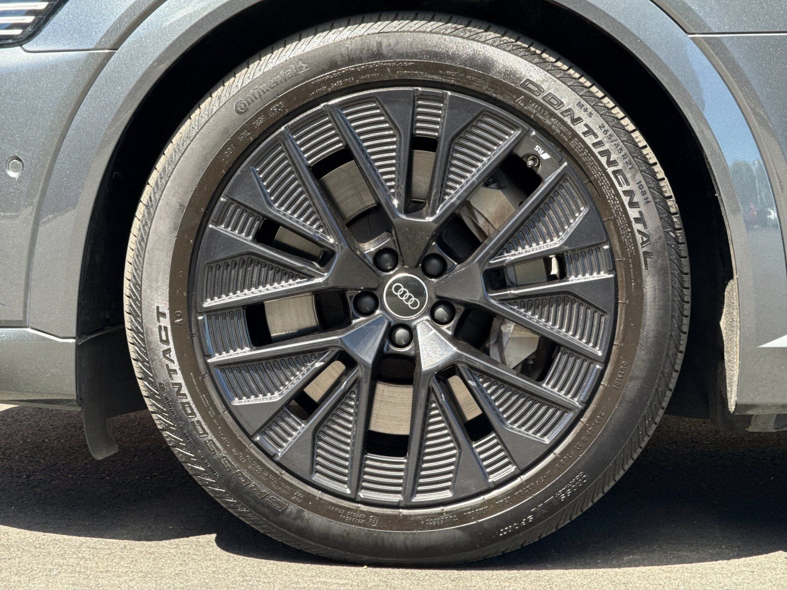 2024 Audi Q8 e-tron Prestige — foto completa 26 de 29