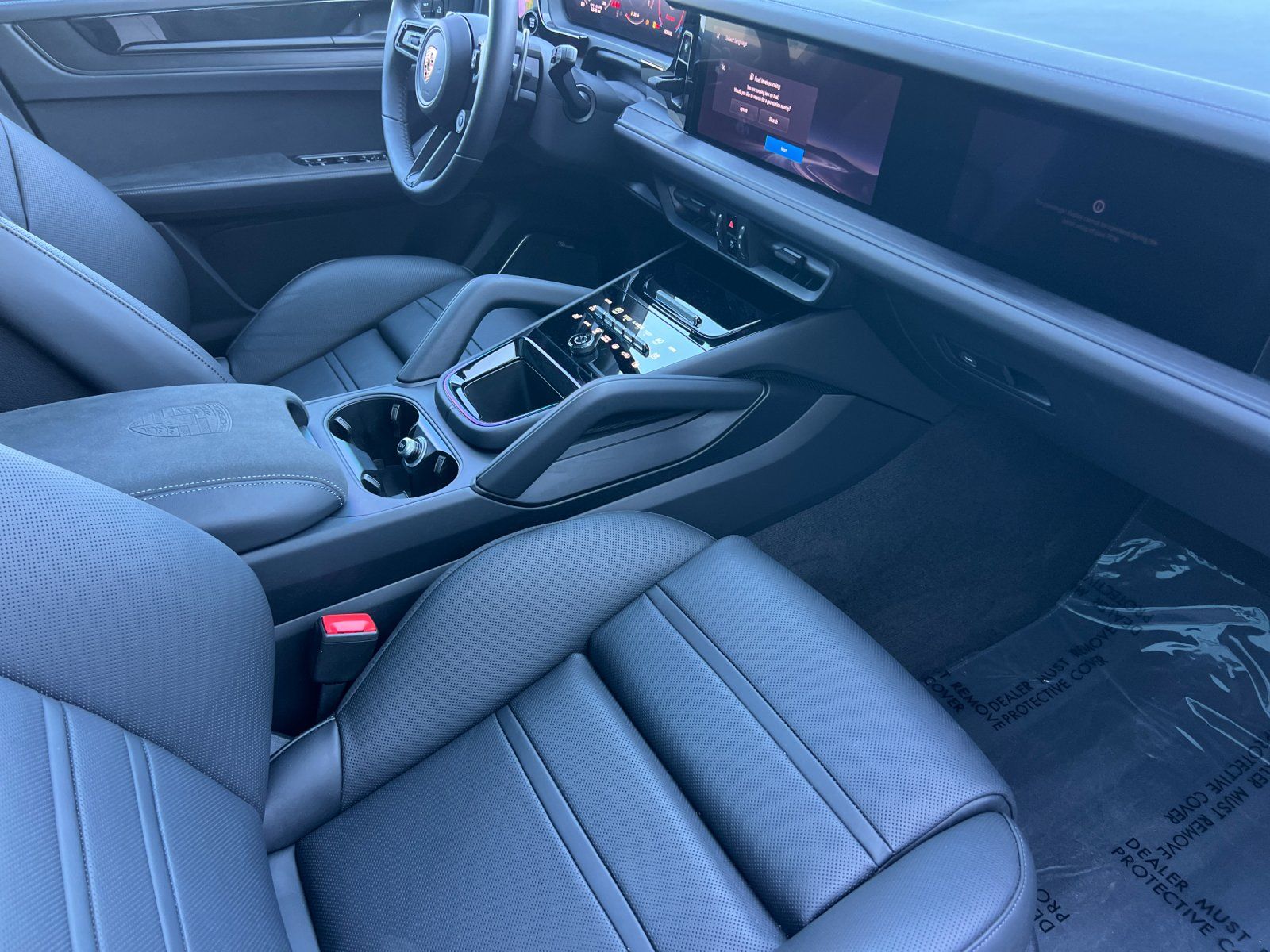 2026 Porsche Cayenne GTS — full photo 16 of 29