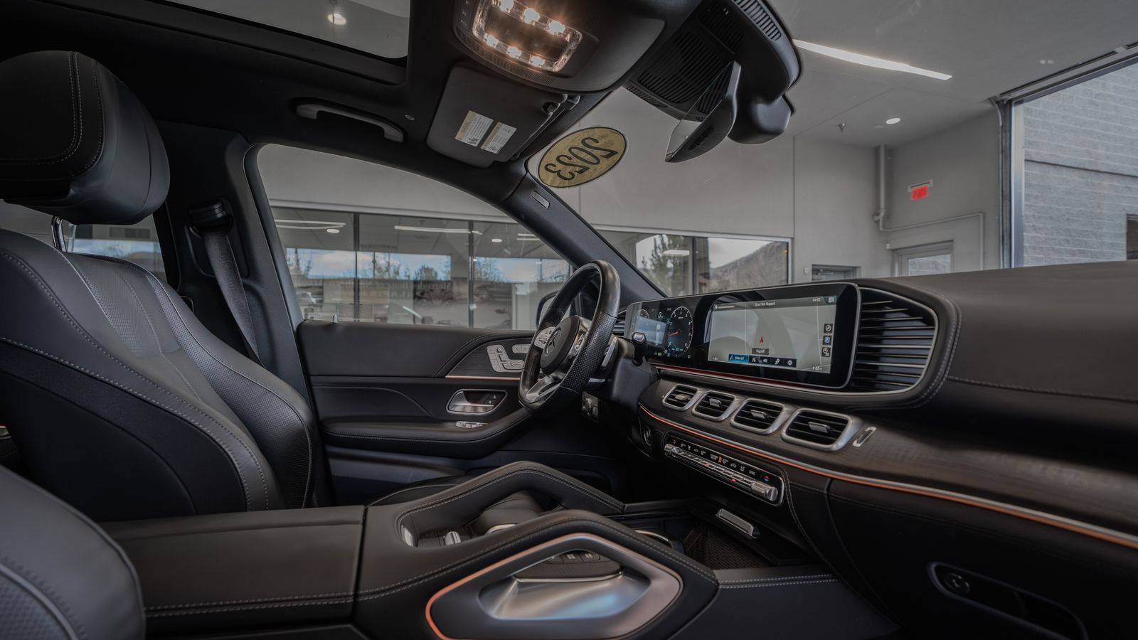 2023 Mercedes-Benz GLS GLS 580 — full photo 17 of 35