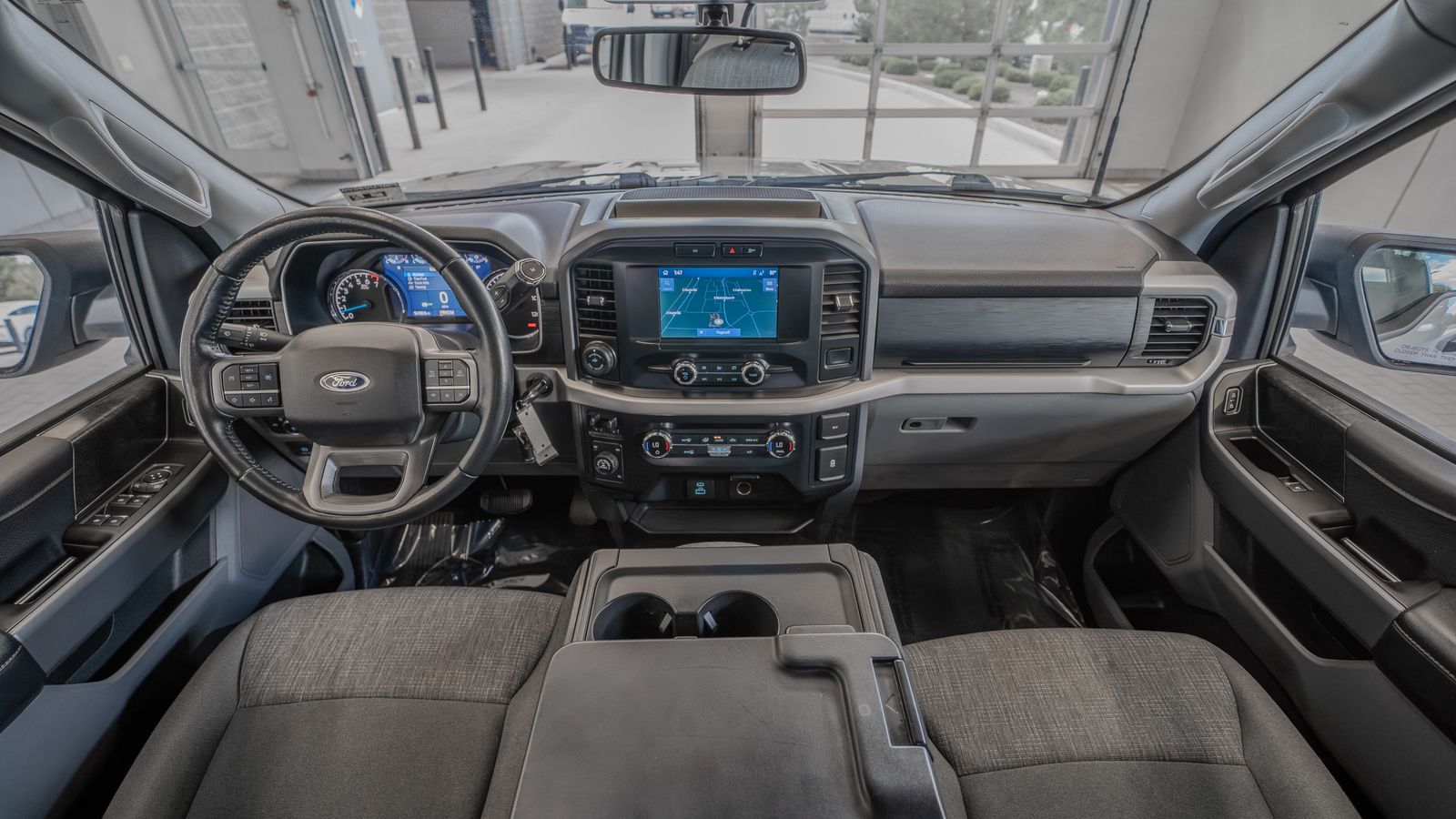 2021 Ford F-150 XLT — foto completa 8 de 35