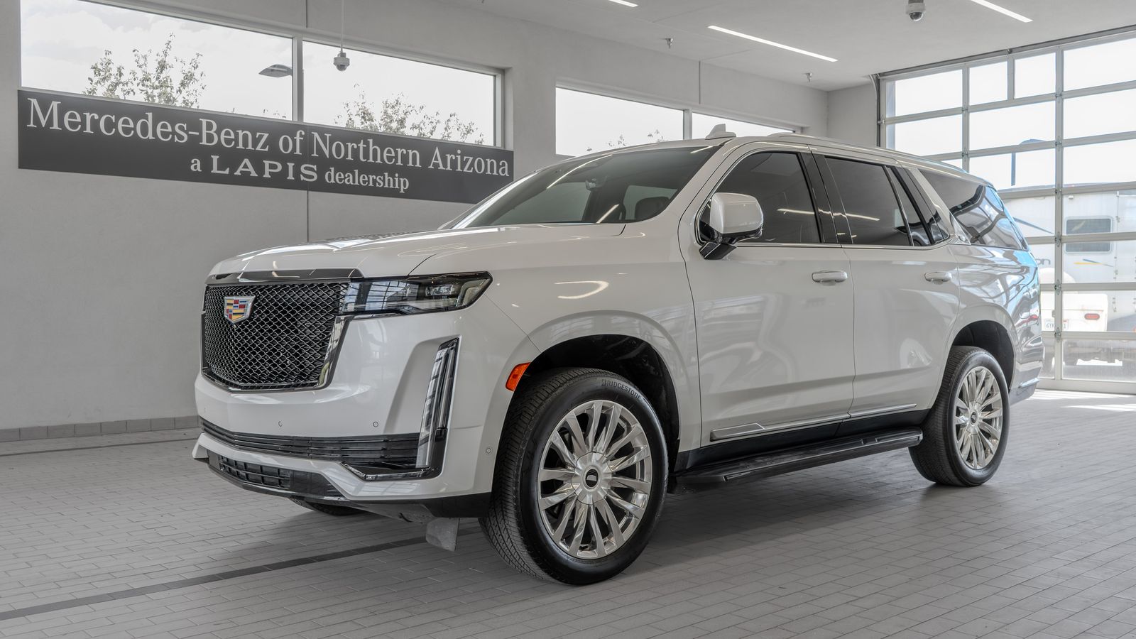 2023 Cadillac Escalade Premium Luxury — full photo 3 of 35