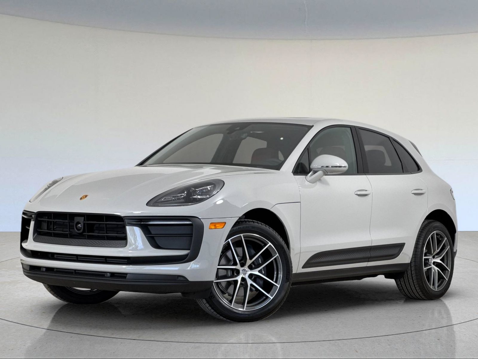 2026 Porsche Macan Base — photo 1 of 29