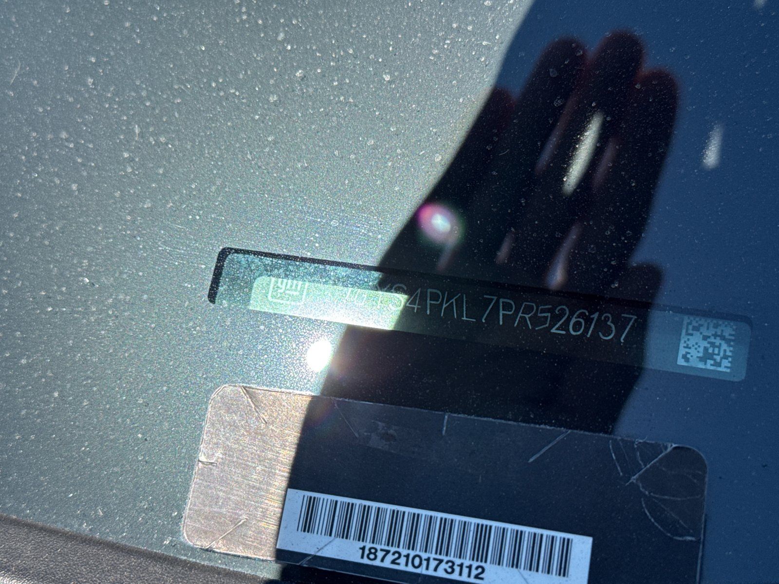 2023 Cadillac Escalade ESV Sport — full photo 3 of 3