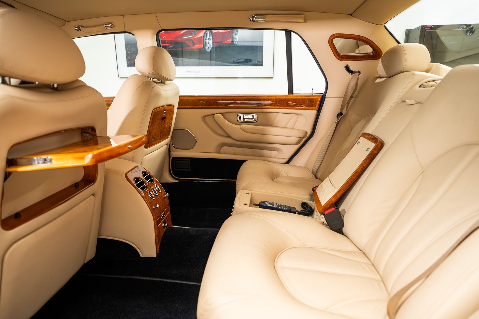 2002 Rolls-Royce Park Ward — foto completa 29 de 31