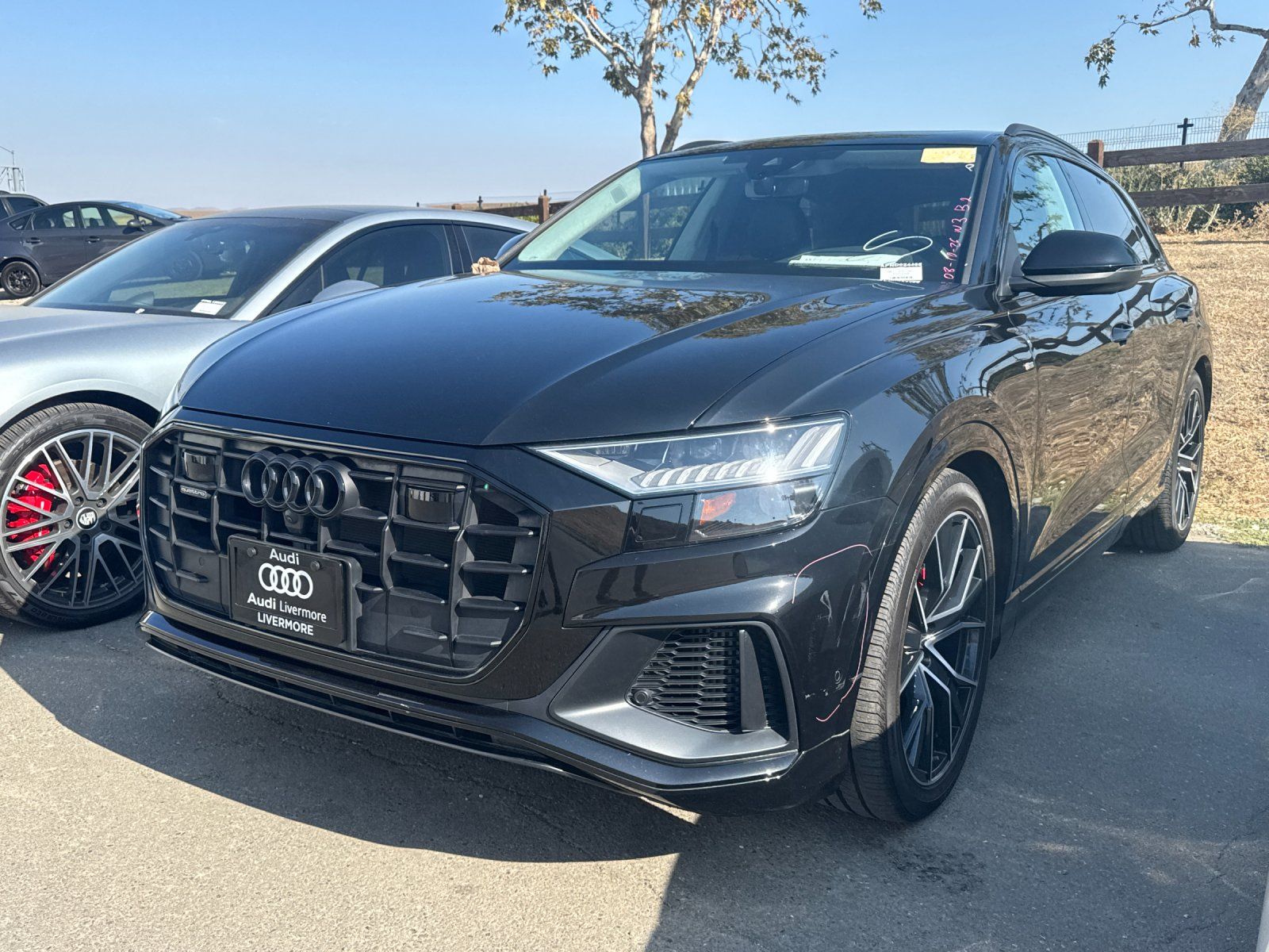 2022 Audi Q8 55 Prestige — full photo 2 of 3