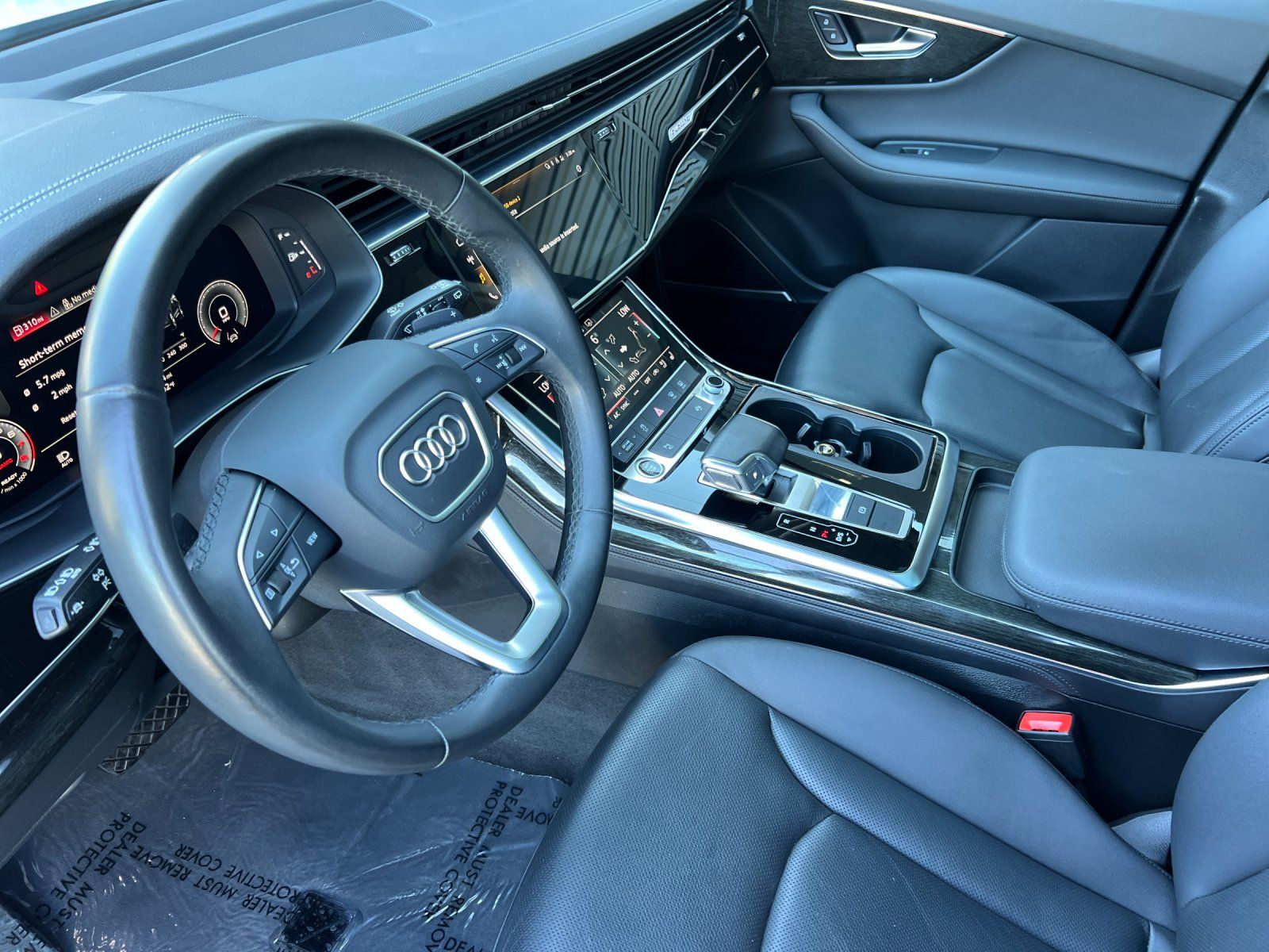2023 Audi Q7 55 Premium Plus — full photo 10 of 30