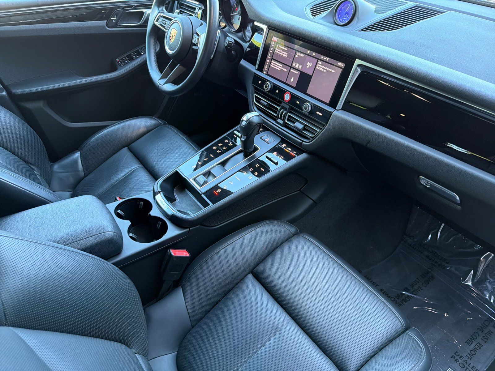2024 Porsche Macan S — full photo 16 of 27