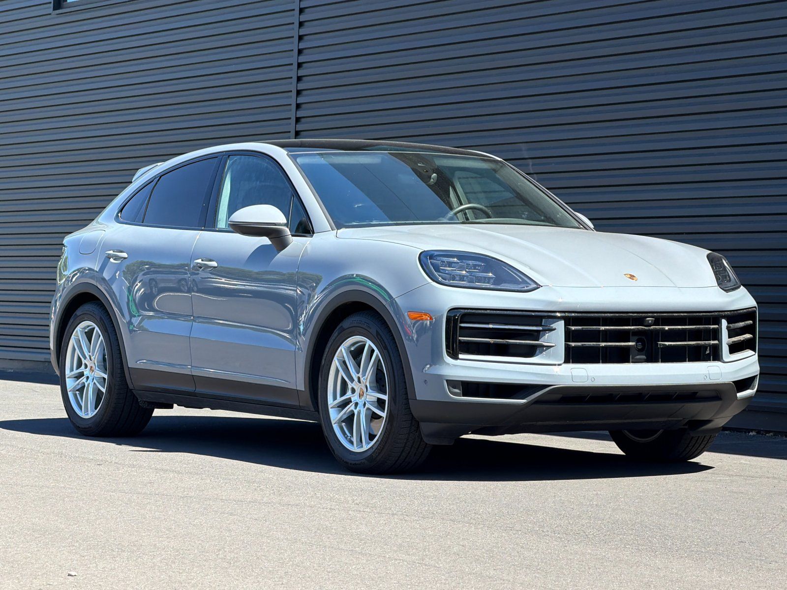 2026 Porsche Cayenne Coupe Base — full photo 10 of 28