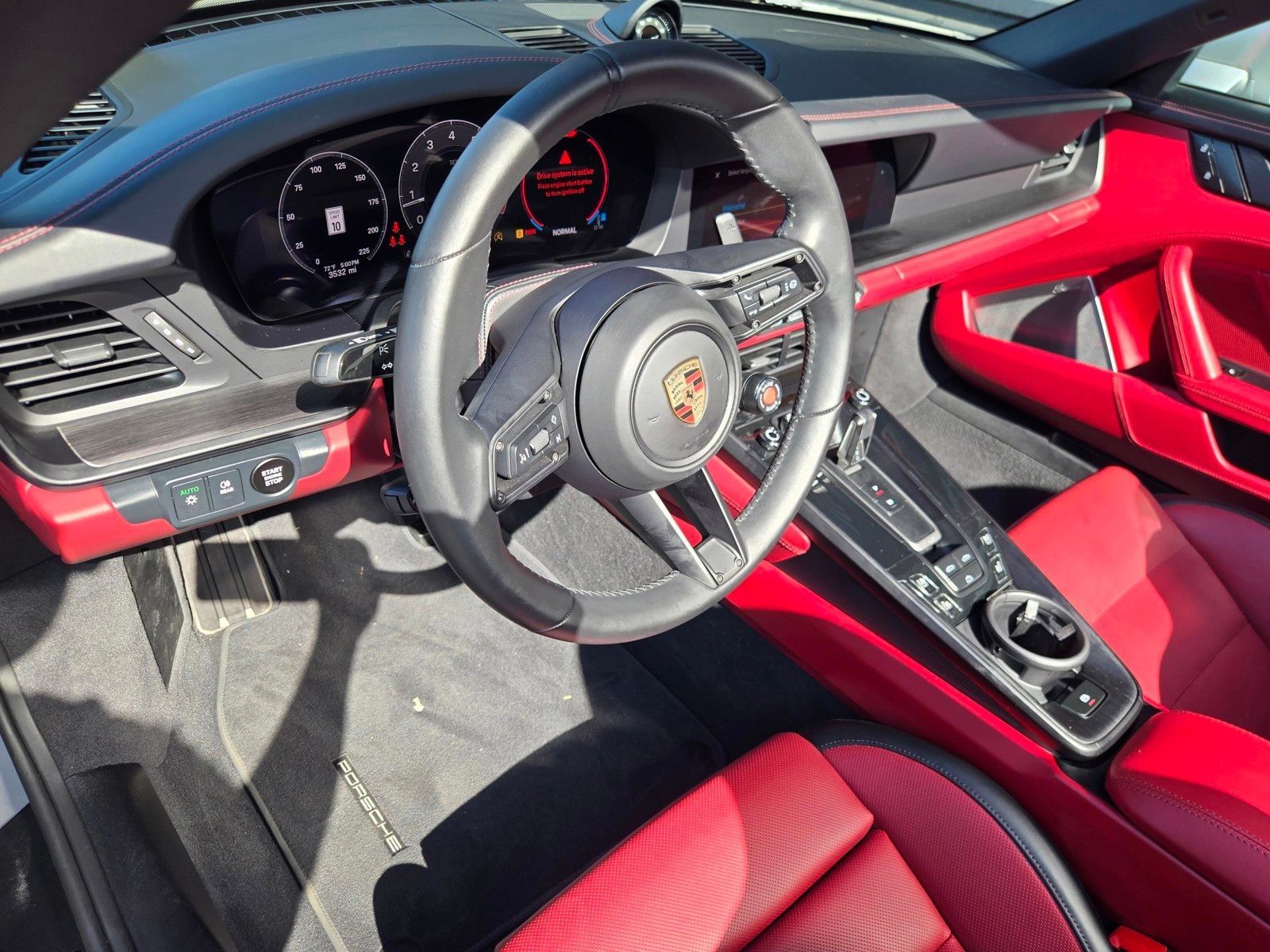 2025 Porsche 911 Carrera 4 GTS — foto completa 4 de 27