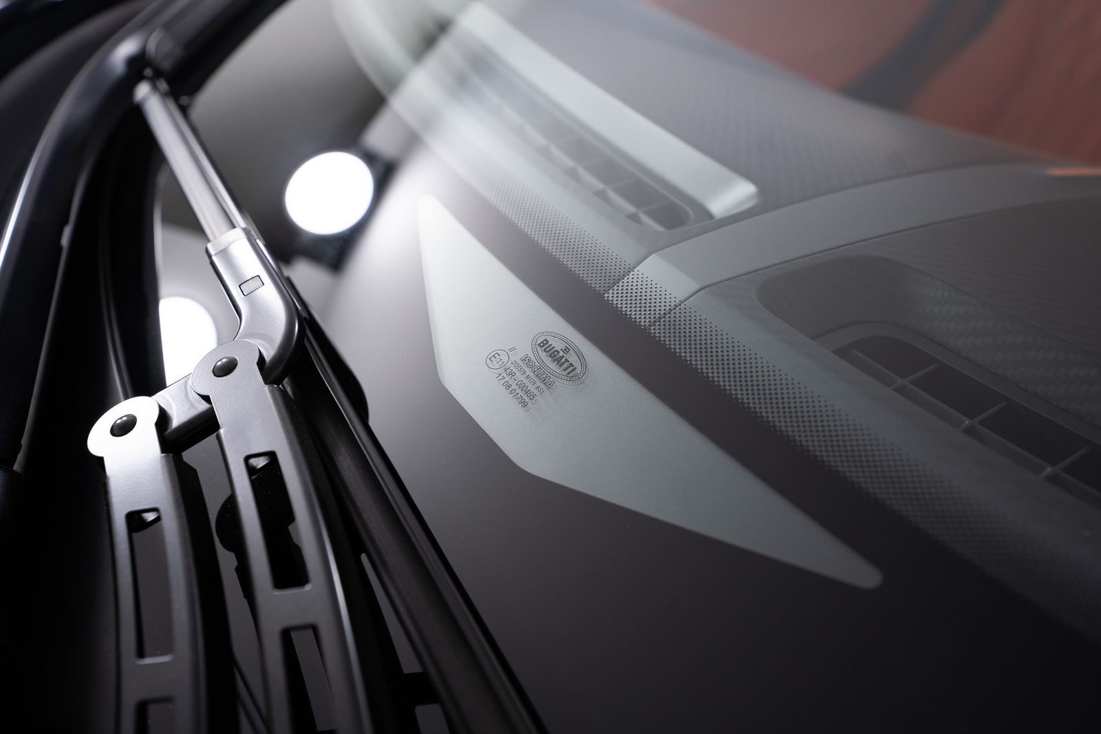 2018 Bugatti Chiron — foto completa 19 de 85