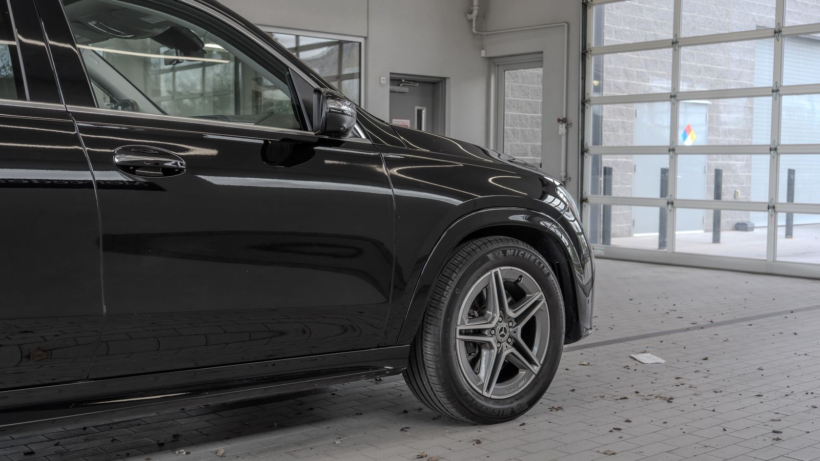 2025 Mercedes-Benz GLE GLE 450 — full photo 30 of 34