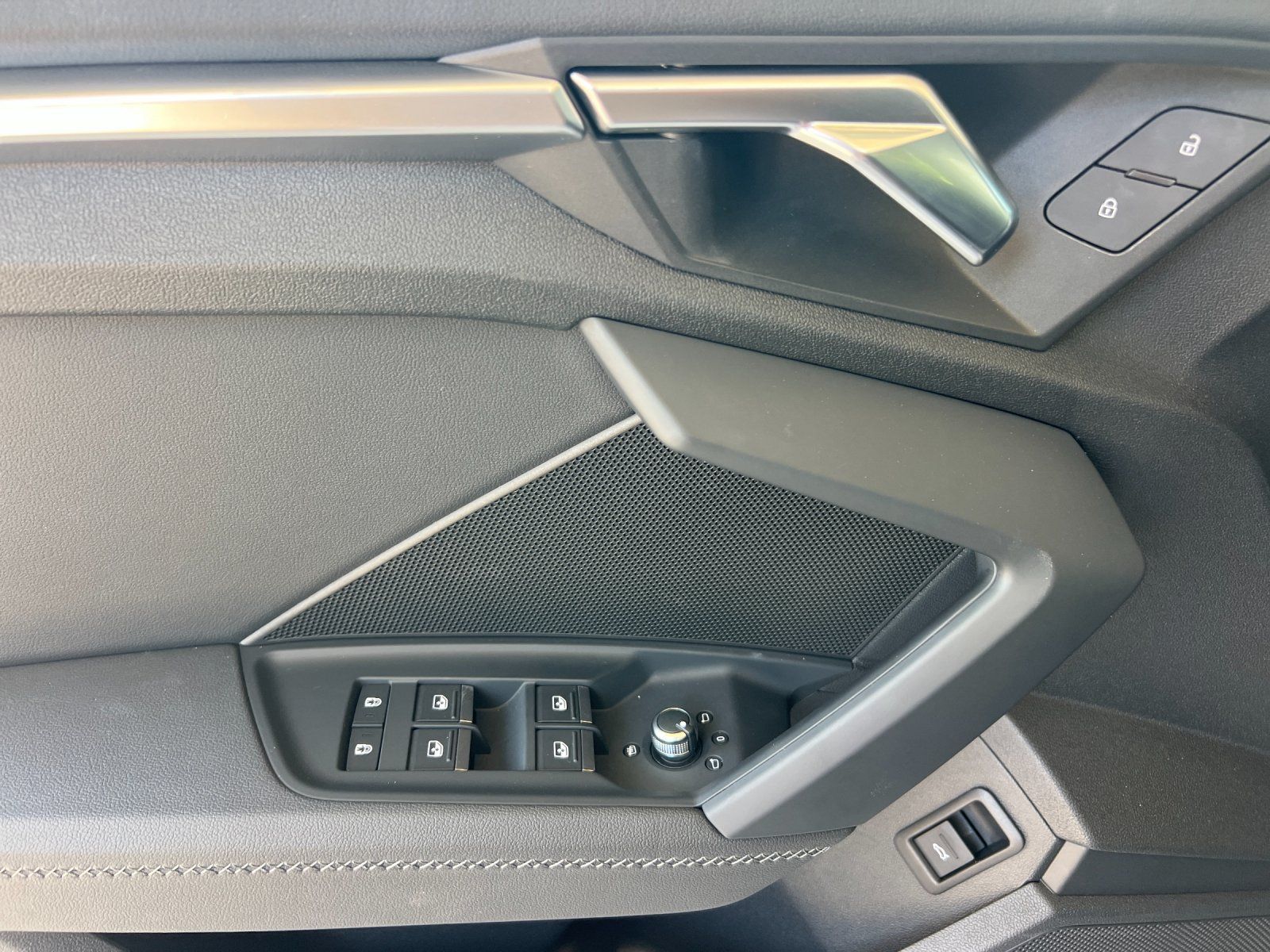 2023 Audi A3 — full photo 11 of 27