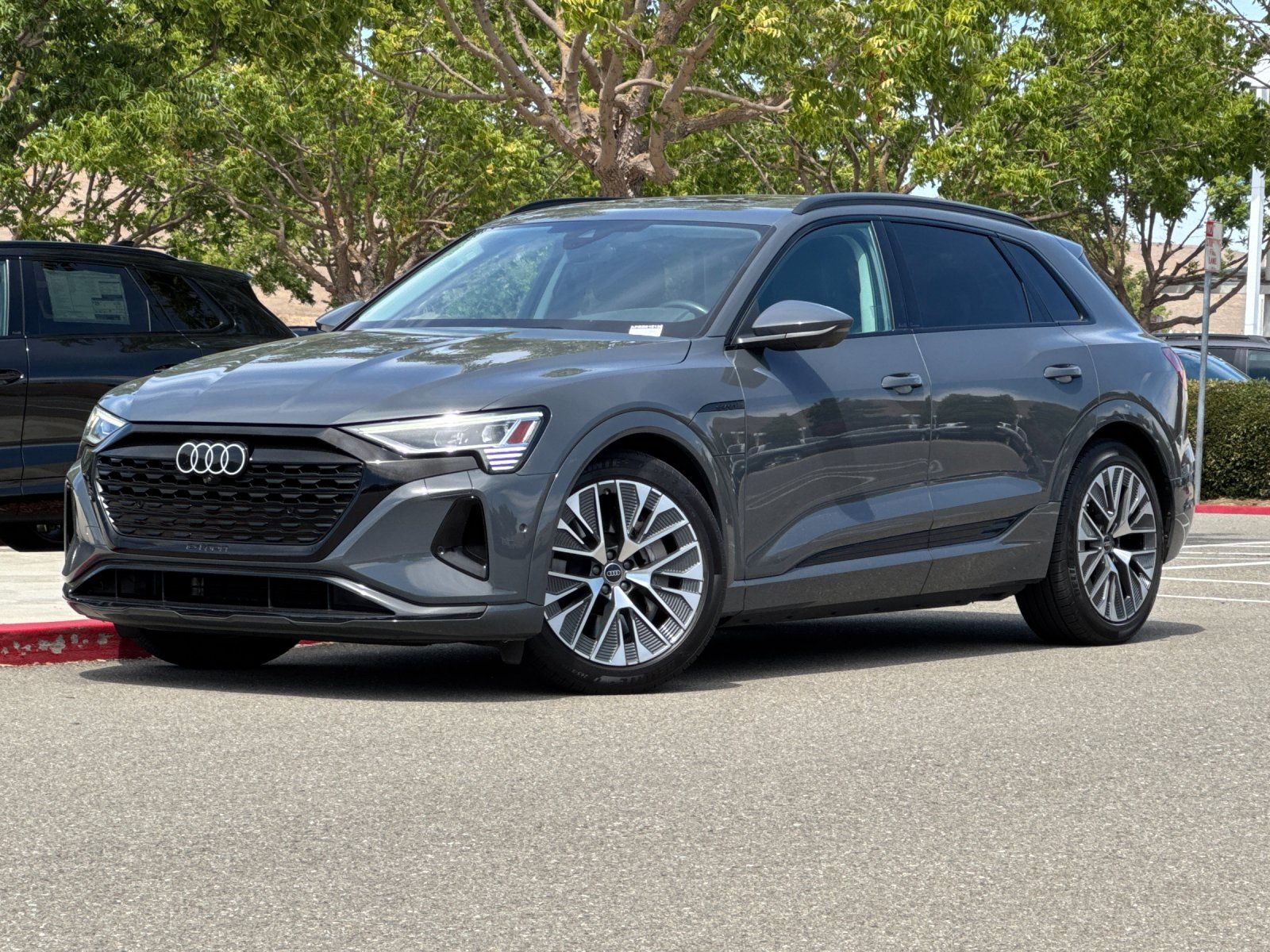 2024 Audi Q8 e-tron Premium Plus — full photo 1 of 29