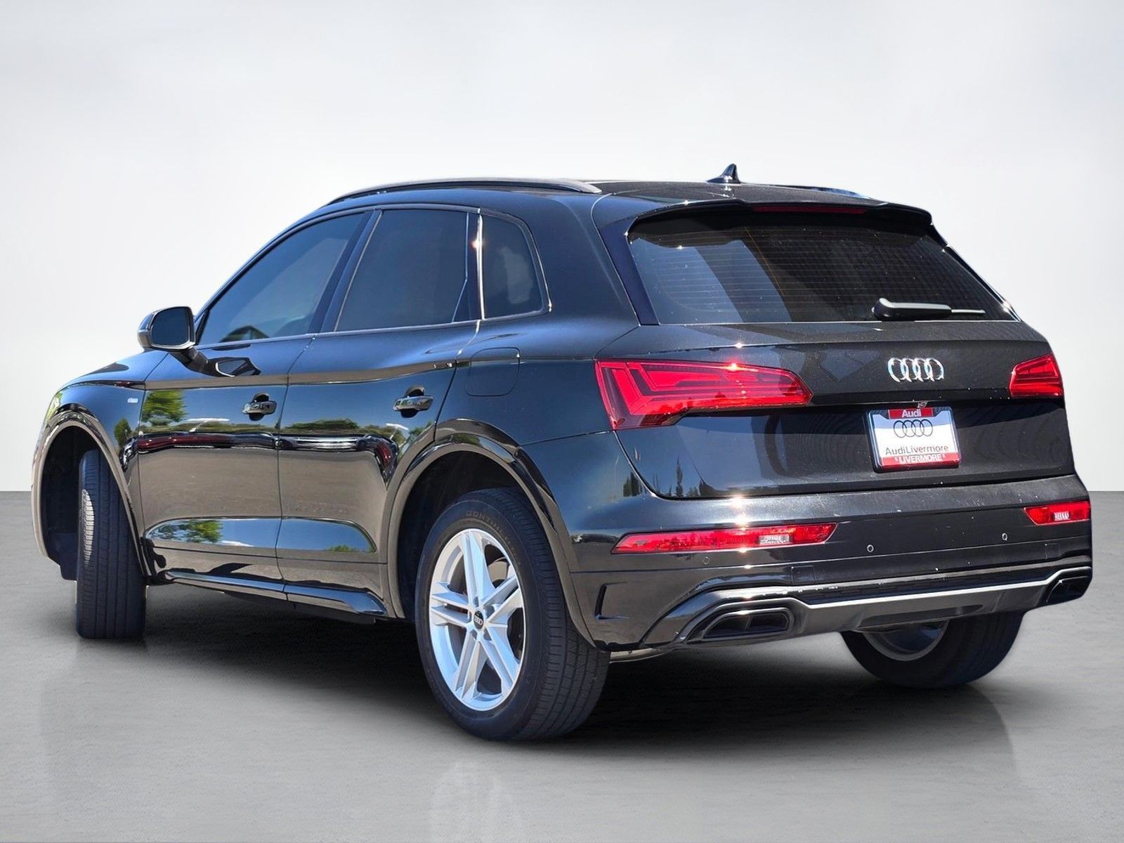 2023 Audi Q5 e 55 Premium — full photo 4 of 45