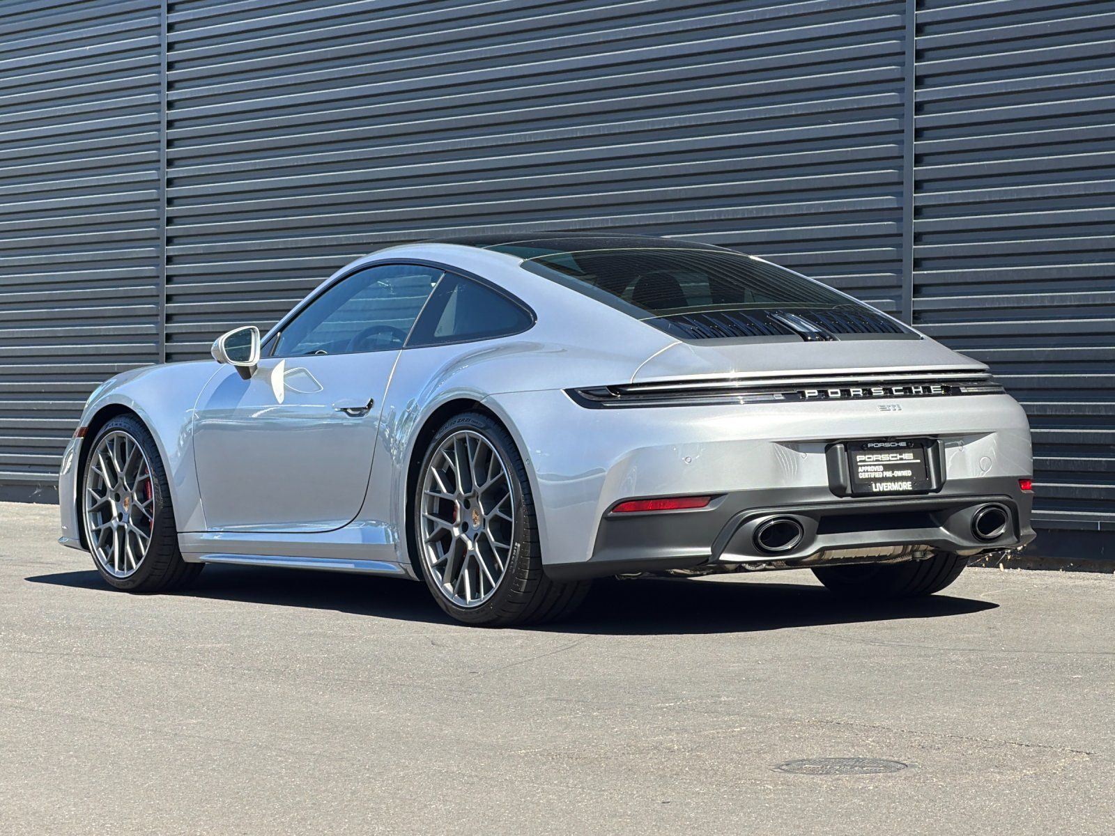 2025 Porsche 911 Carrera S — full photo 3 of 26