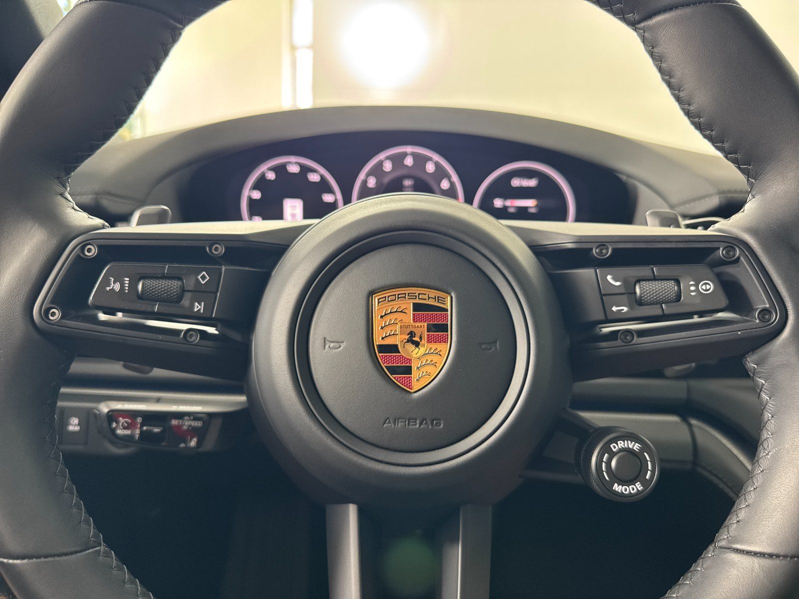 2026 Porsche Panamera E-Hybrid 4 — full photo 25 of 30