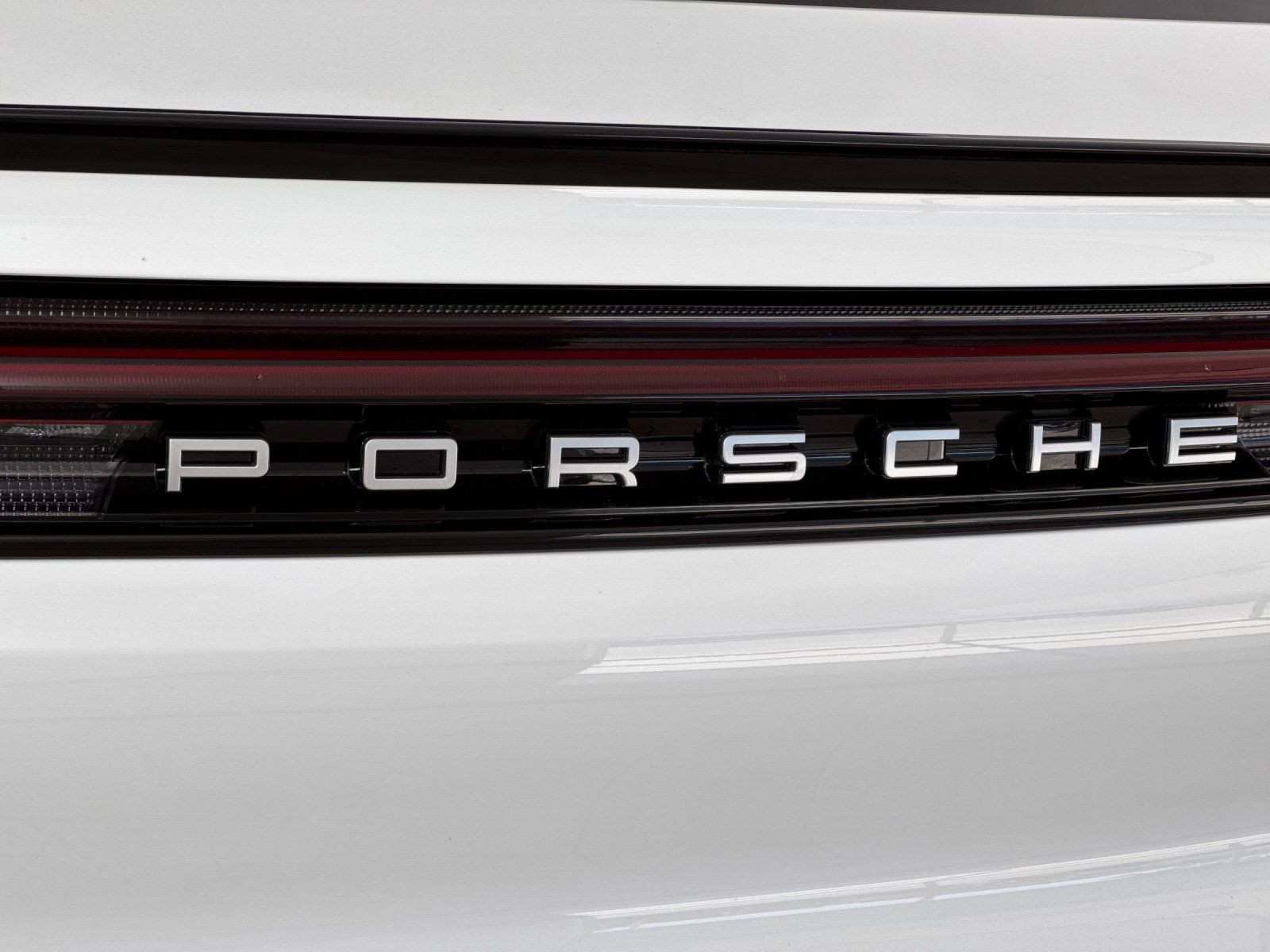 2026 Porsche Cayenne Coupe Base — foto completa 28 de 29