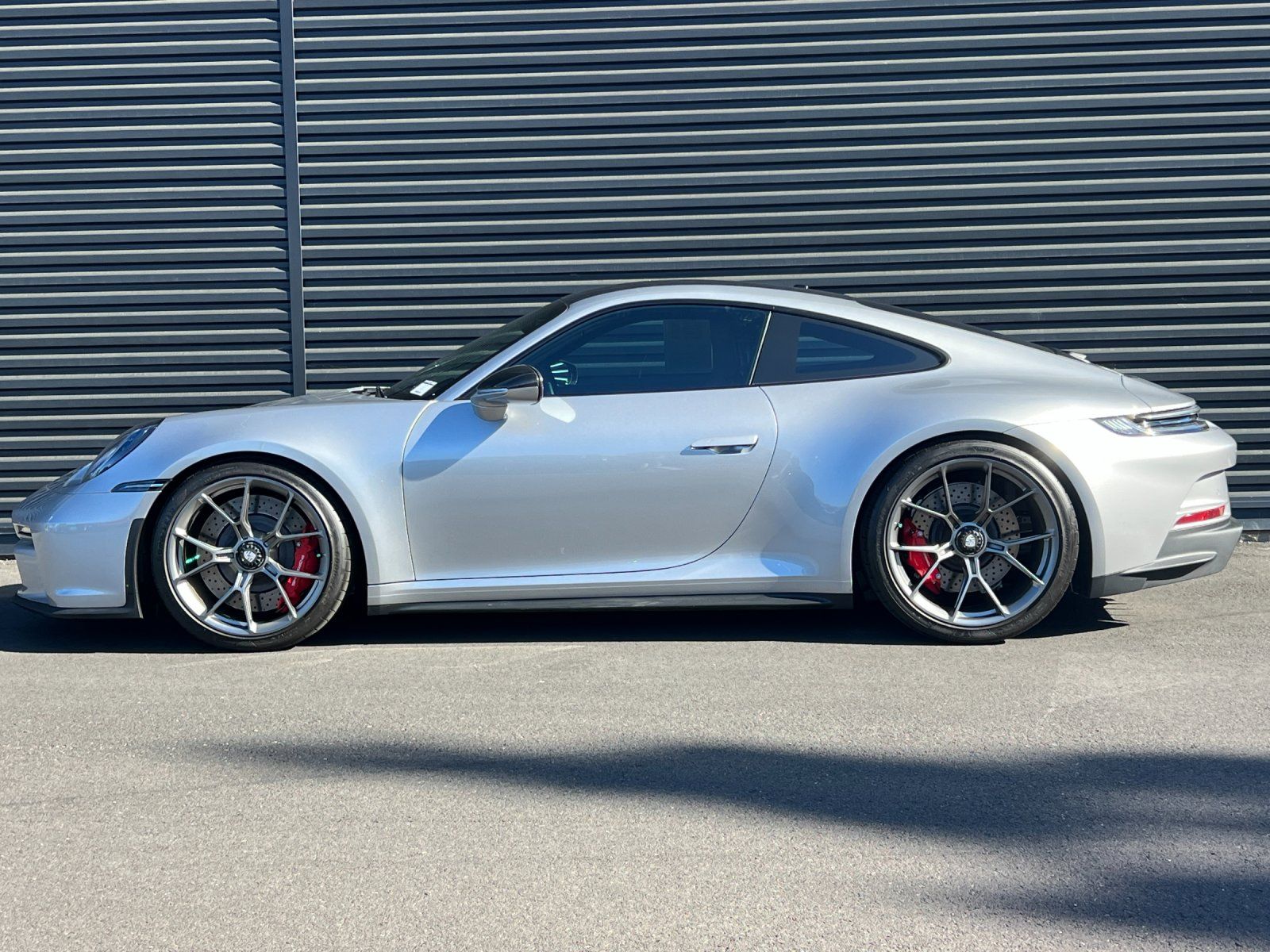2023 Porsche 911 GT3 — full photo 3 of 29