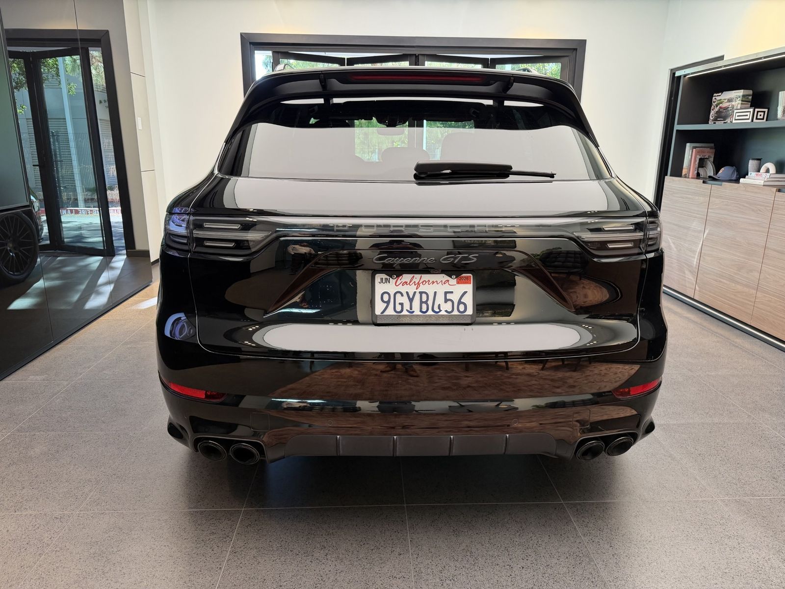 2023 Porsche Cayenne GTS — full photo 6 of 10