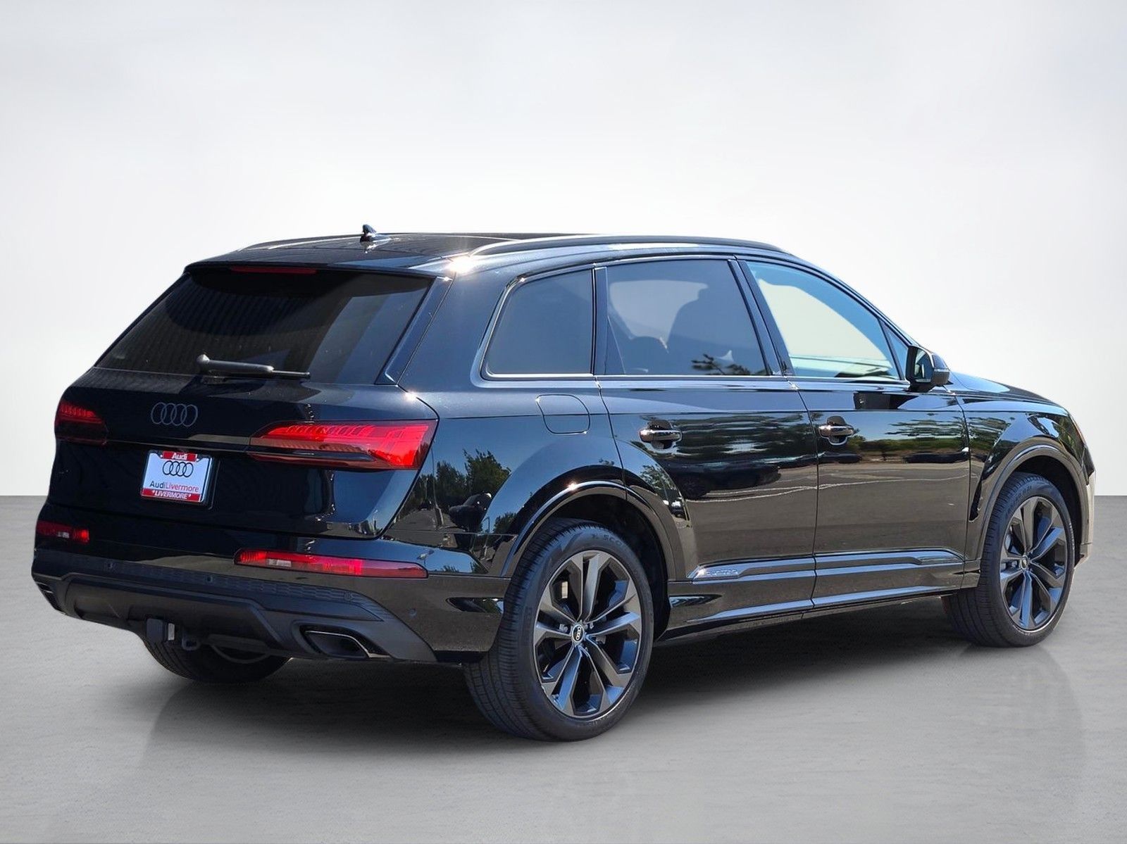 2025 Audi Q7 55 Premium Plus — foto completa 6 de 45