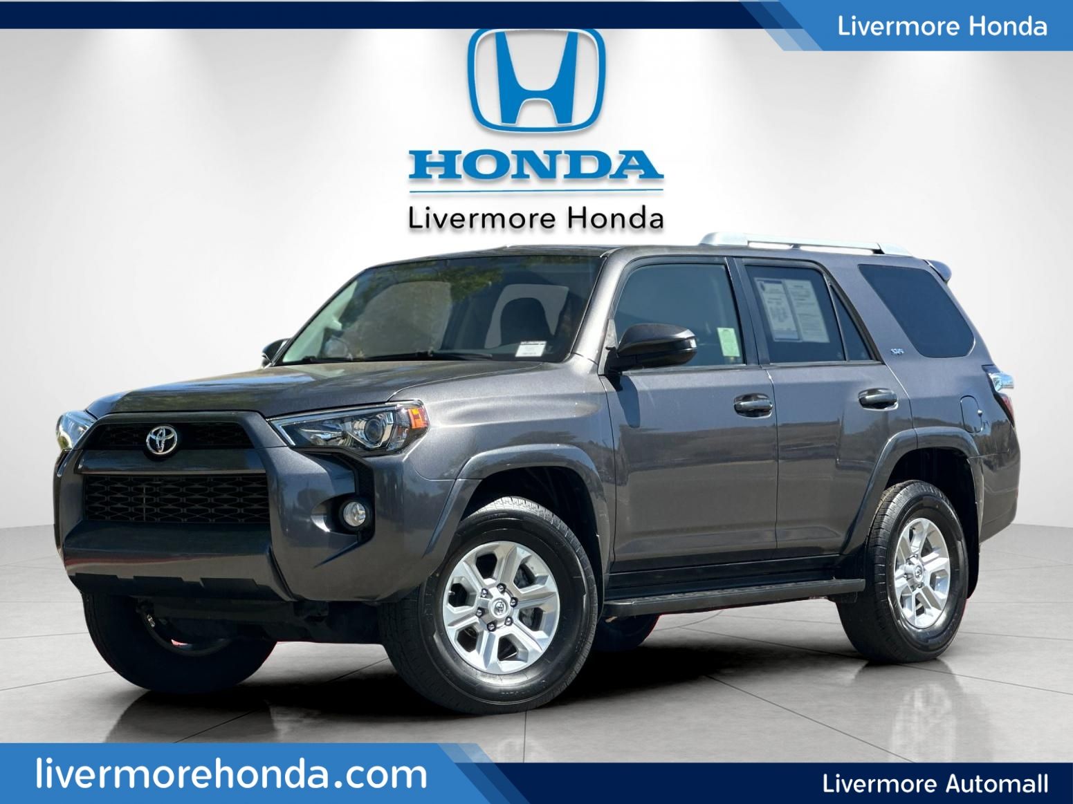 2018 Toyota 4Runner SR5 — foto 1 de 26