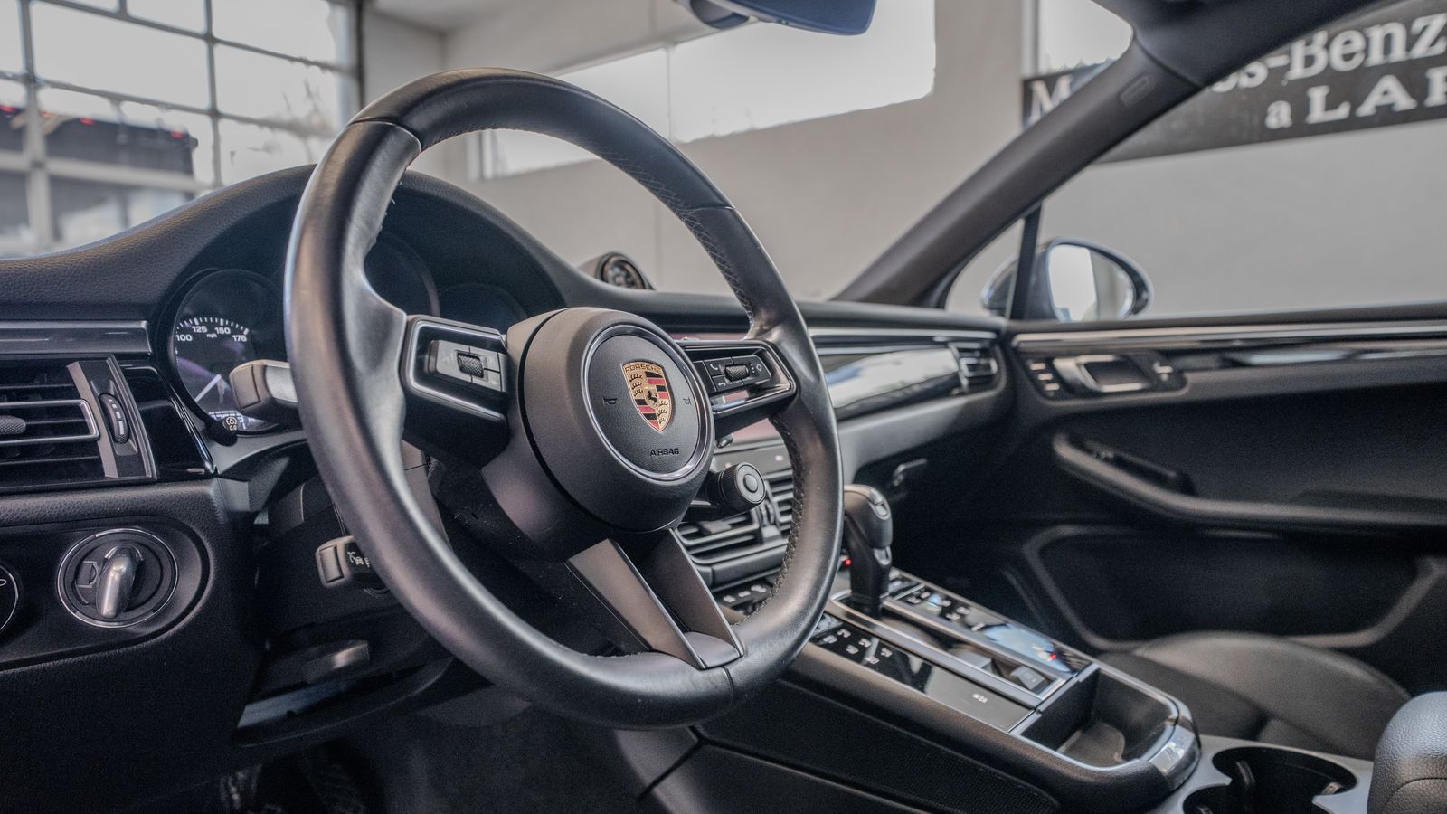 2023 Porsche Macan Base — foto completa 7 de 35