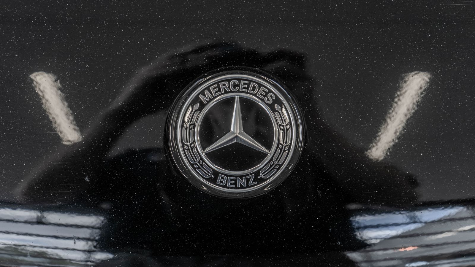 2026 Mercedes-Benz GLC GLC 300 — full photo 5 of 35