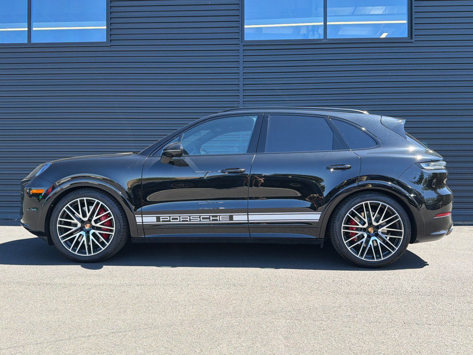 2026 Porsche Cayenne GTS — foto completa 3 de 27
