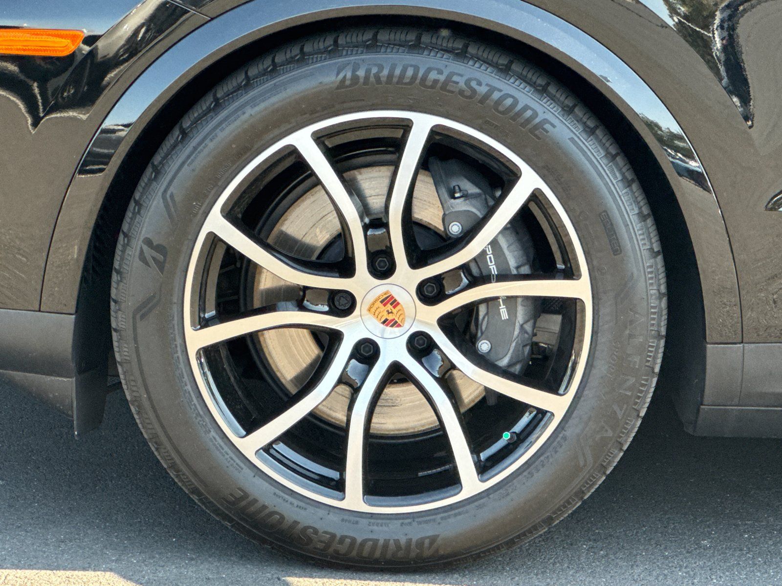 2026 Porsche Cayenne Coupe Base — full photo 27 of 29