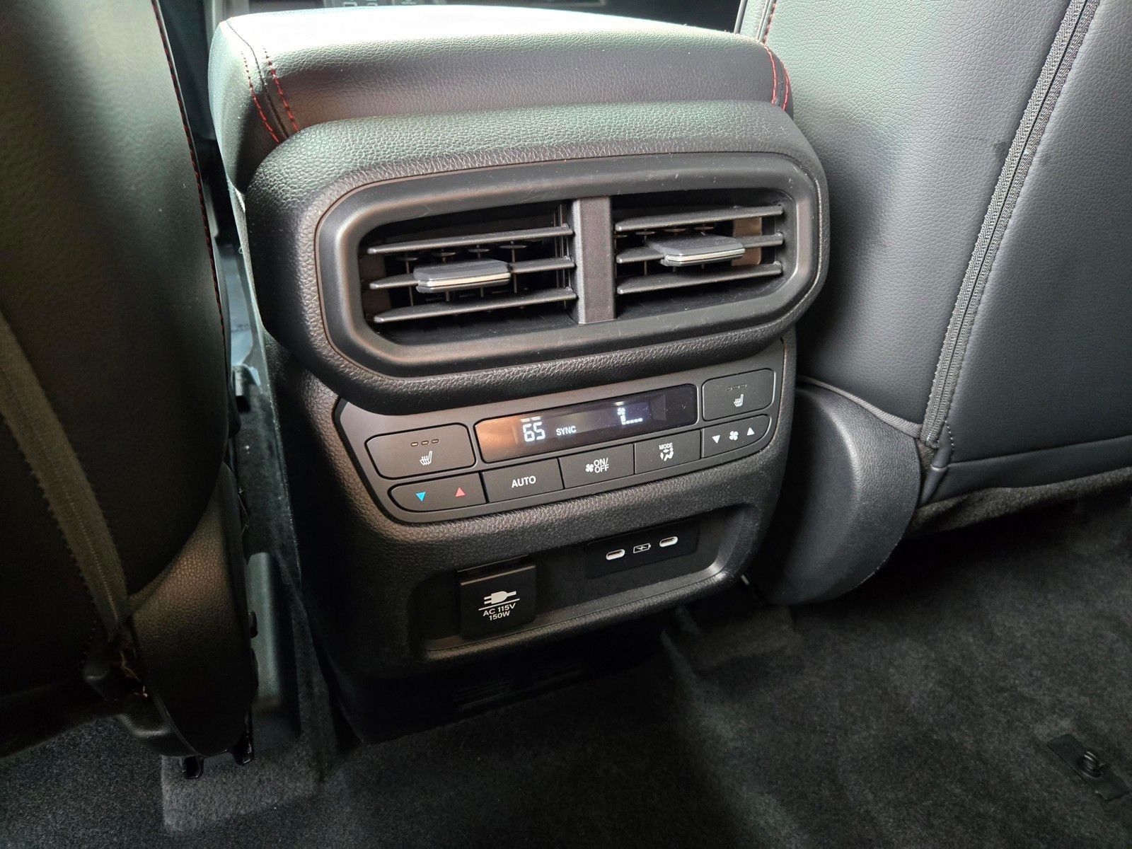 2025 Honda Pilot Black Edition — full photo 12 of 28