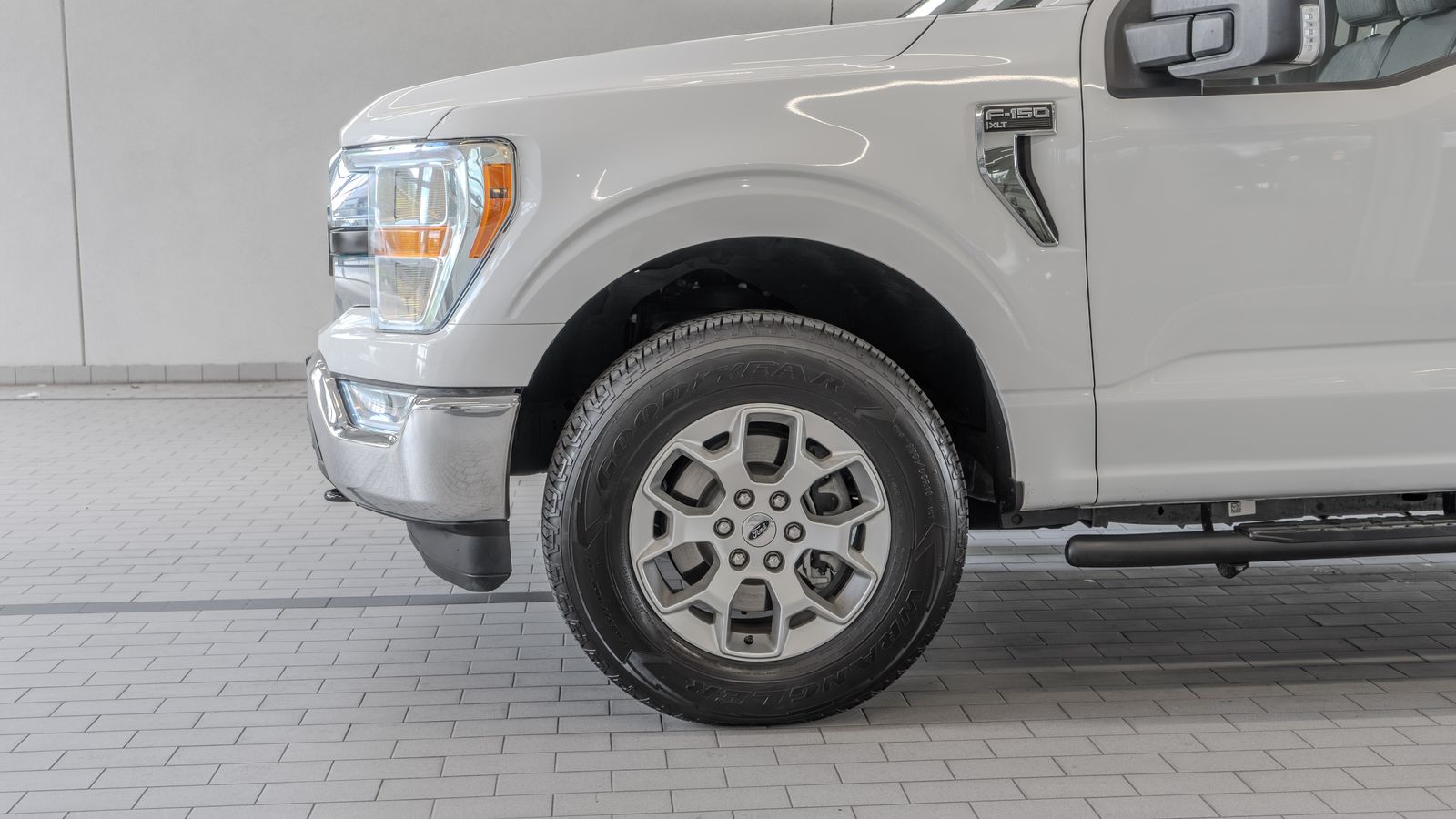 2021 Ford F-150 XLT — foto completa 4 de 35