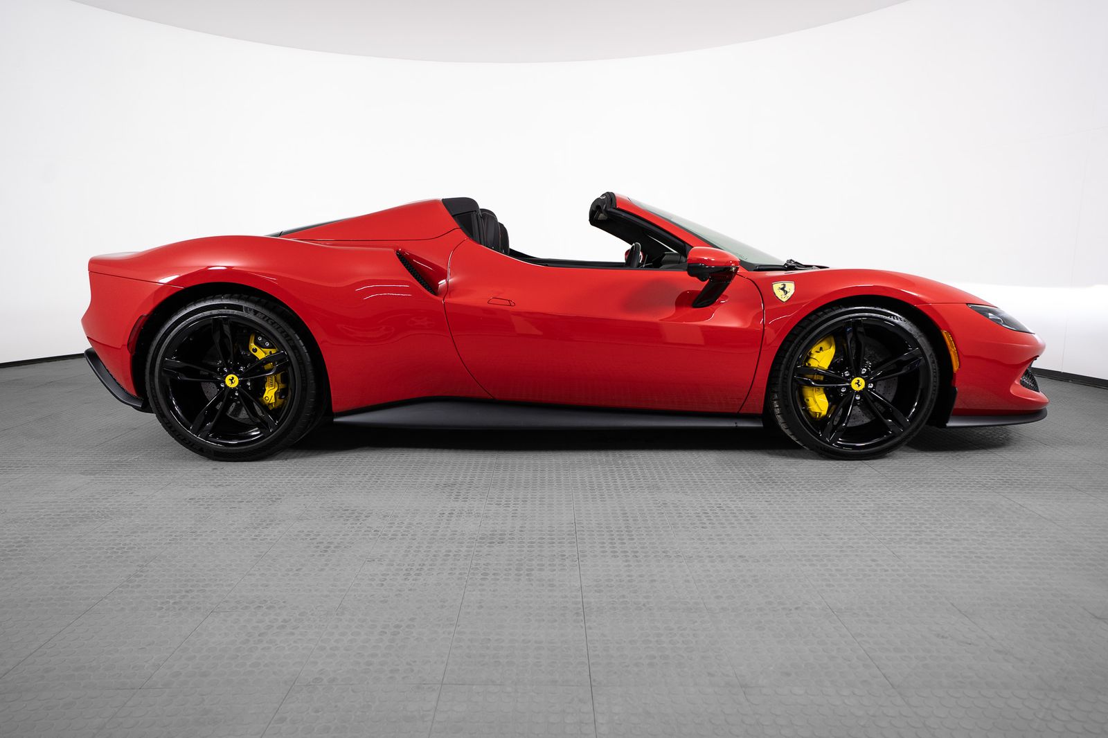 2025 Ferrari 296 GTS — foto completa 7 de 43