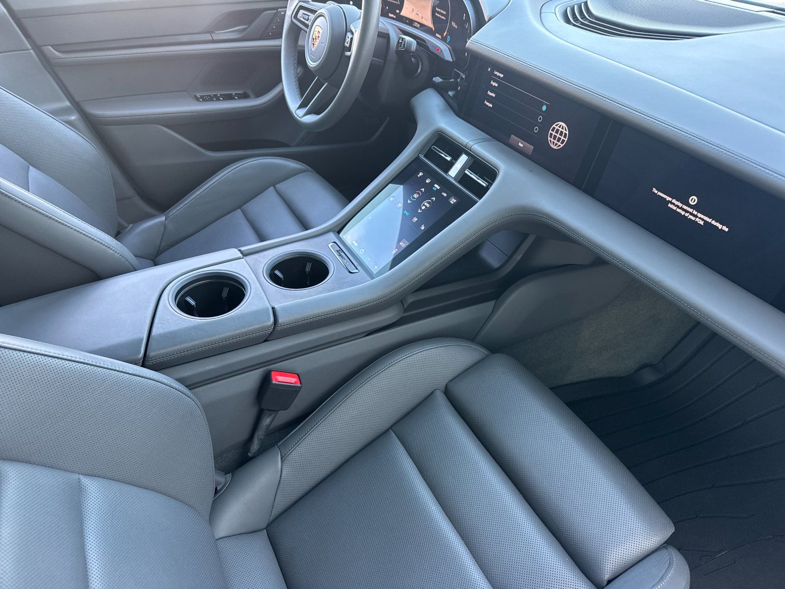 2024 Porsche Taycan 4S — full photo 16 of 29