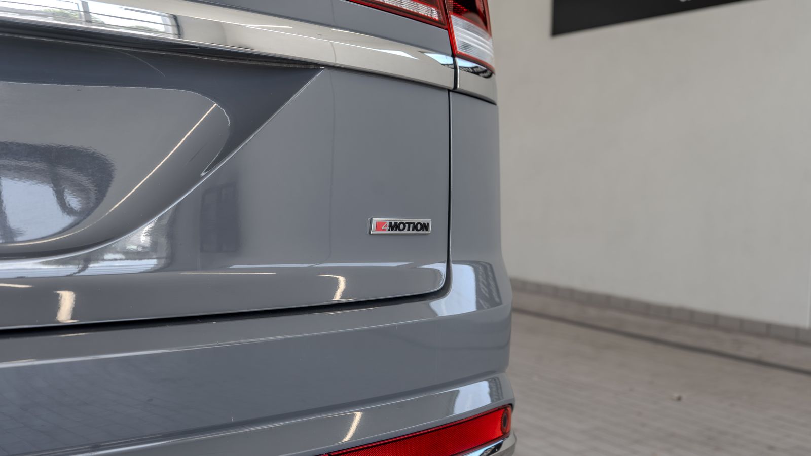 2022 Volkswagen Atlas Cross Sport 3.6L V6 SEL R-Line — foto completa 24 de 34